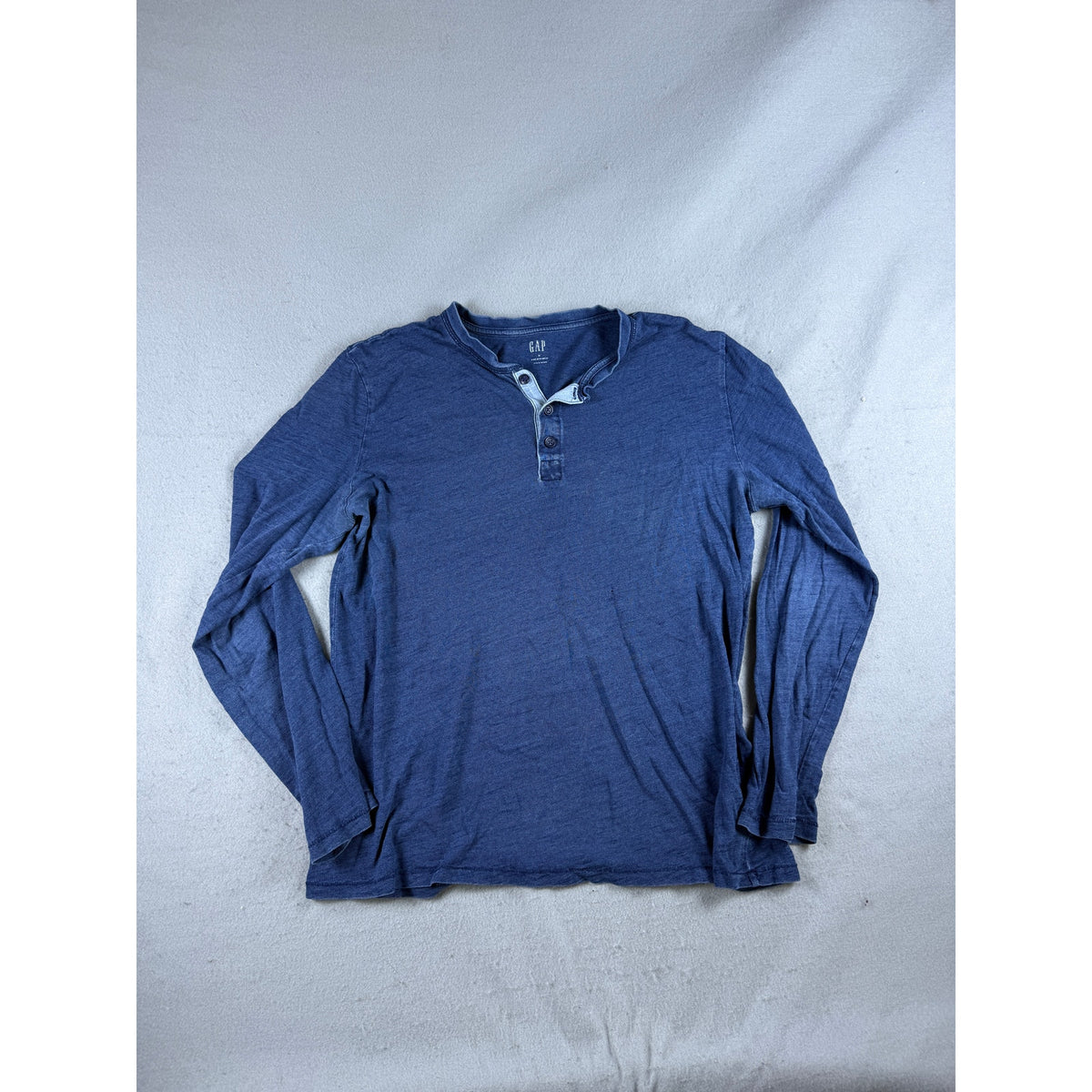 Gap Henley T-Shirt - M