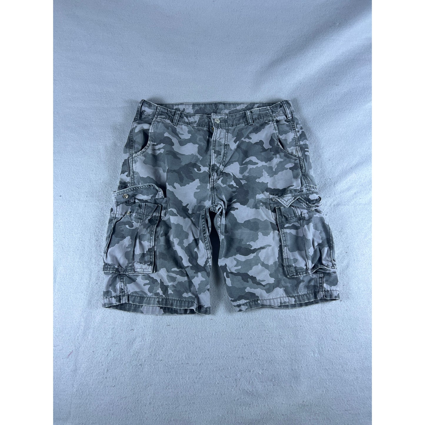 Levi's Urban Camo Cargo Shorts - 33