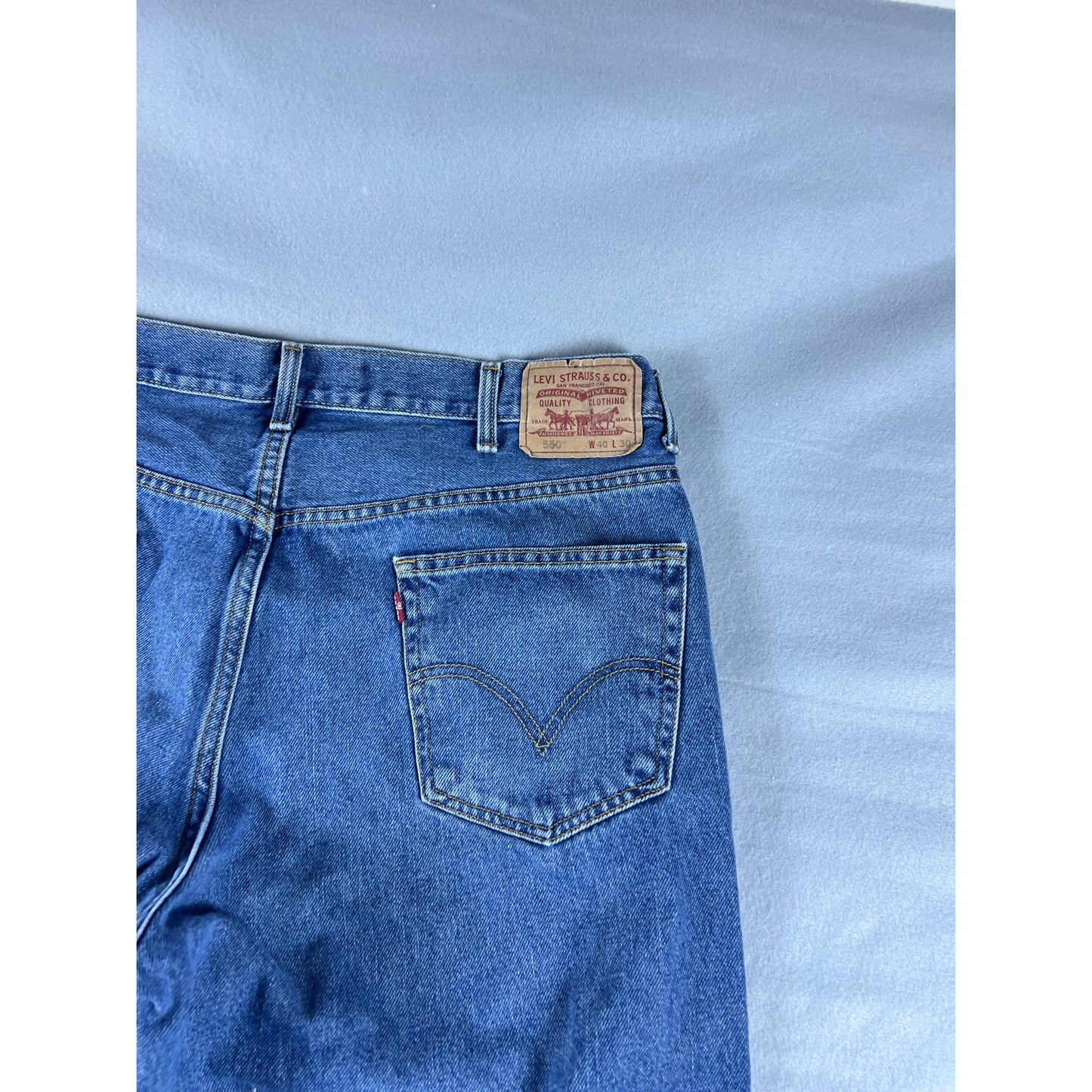 Levi 550 Relaxed Fit Jeans - 40