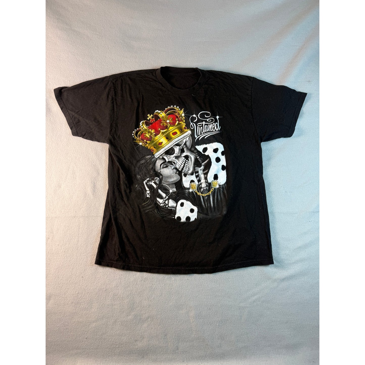 Untamed Skeleton King Kissing Woman T-Shirt - L