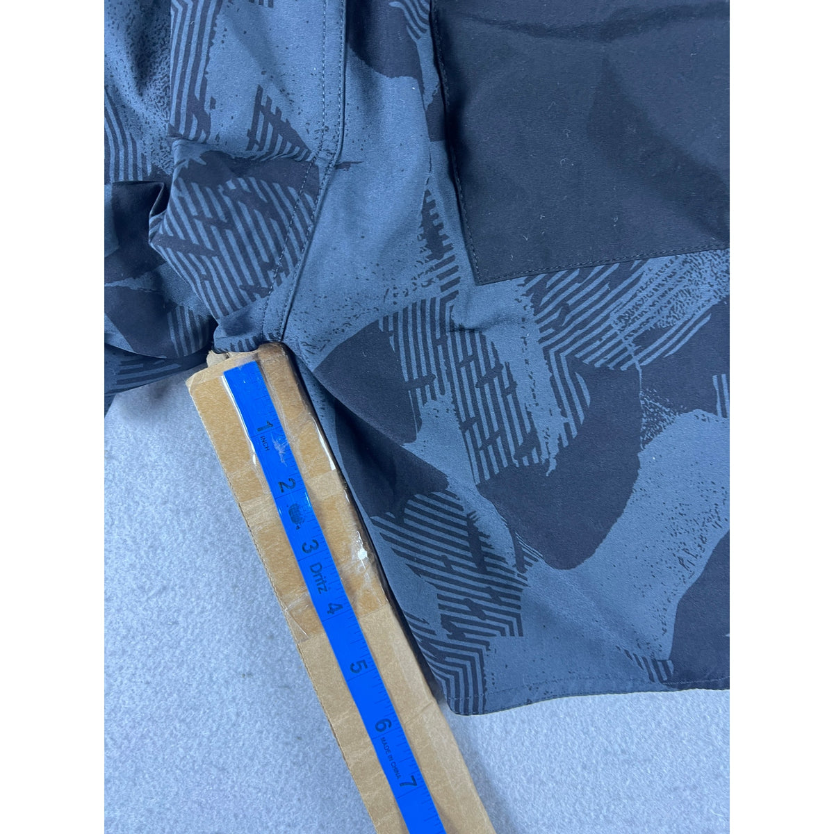 Vuori Abstract Pattern Trail Shorts -
