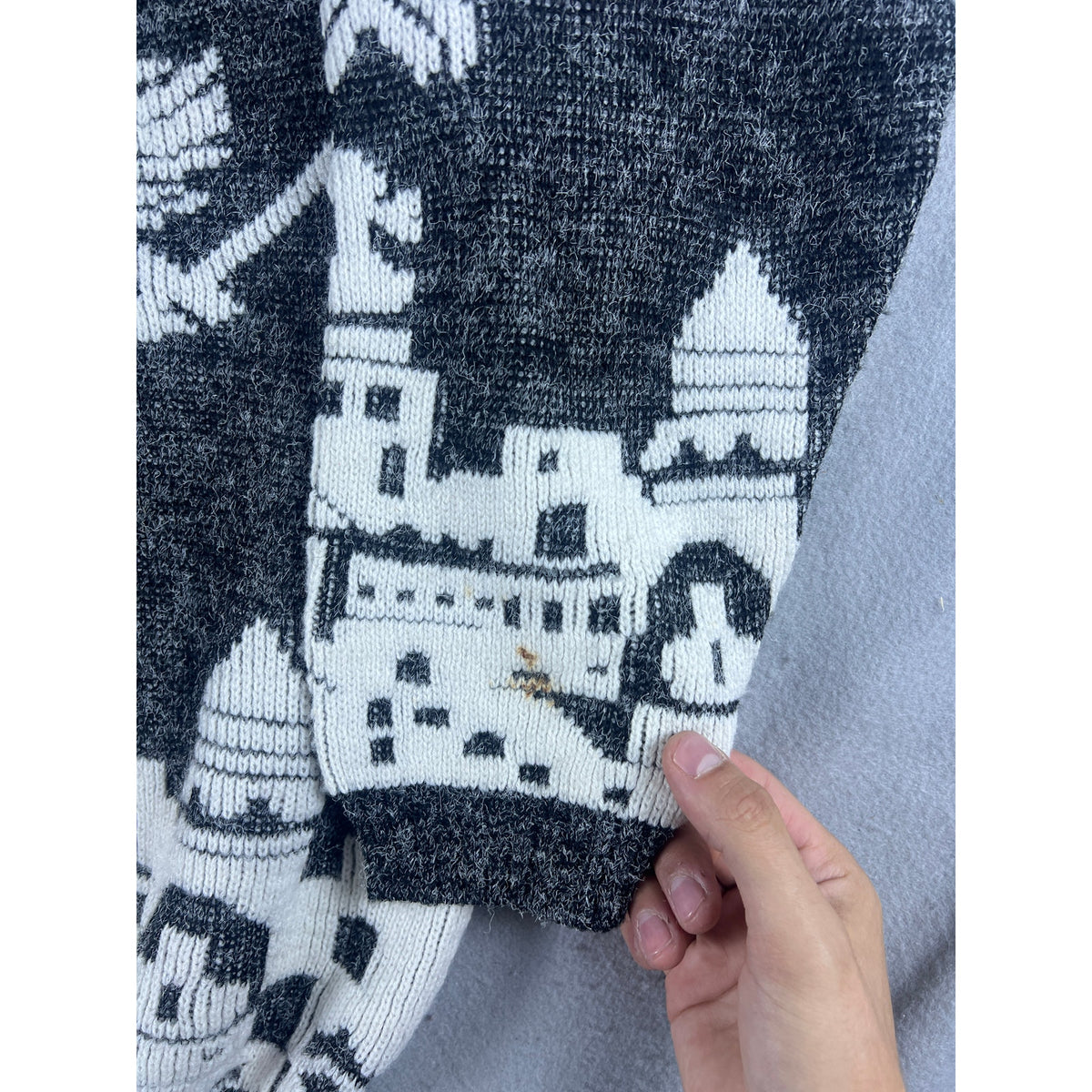 Vintage Double Headed Eagle Castle Sweater - M