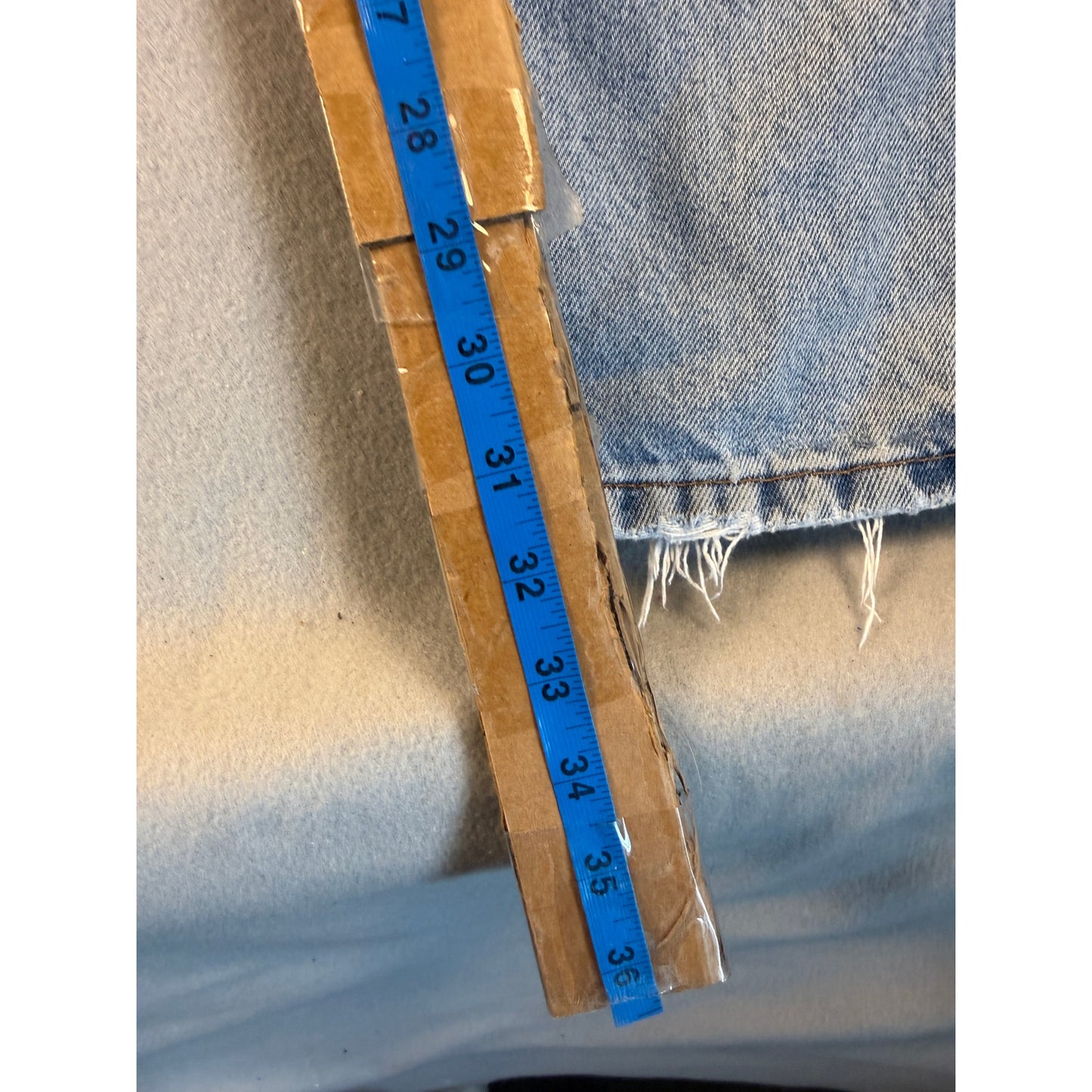 Levi's 505 Distressed Jeans - 36x34