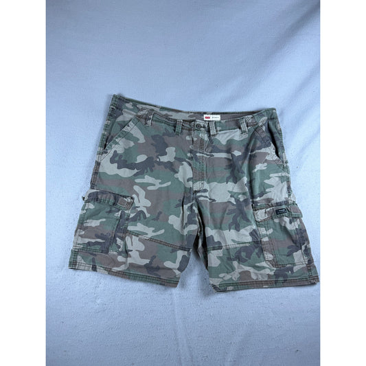 Wrangler Camo Relaxed Fit Cargo Shorts - L