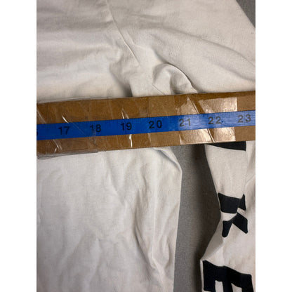 The Nike Spellout Graphics Tee - L