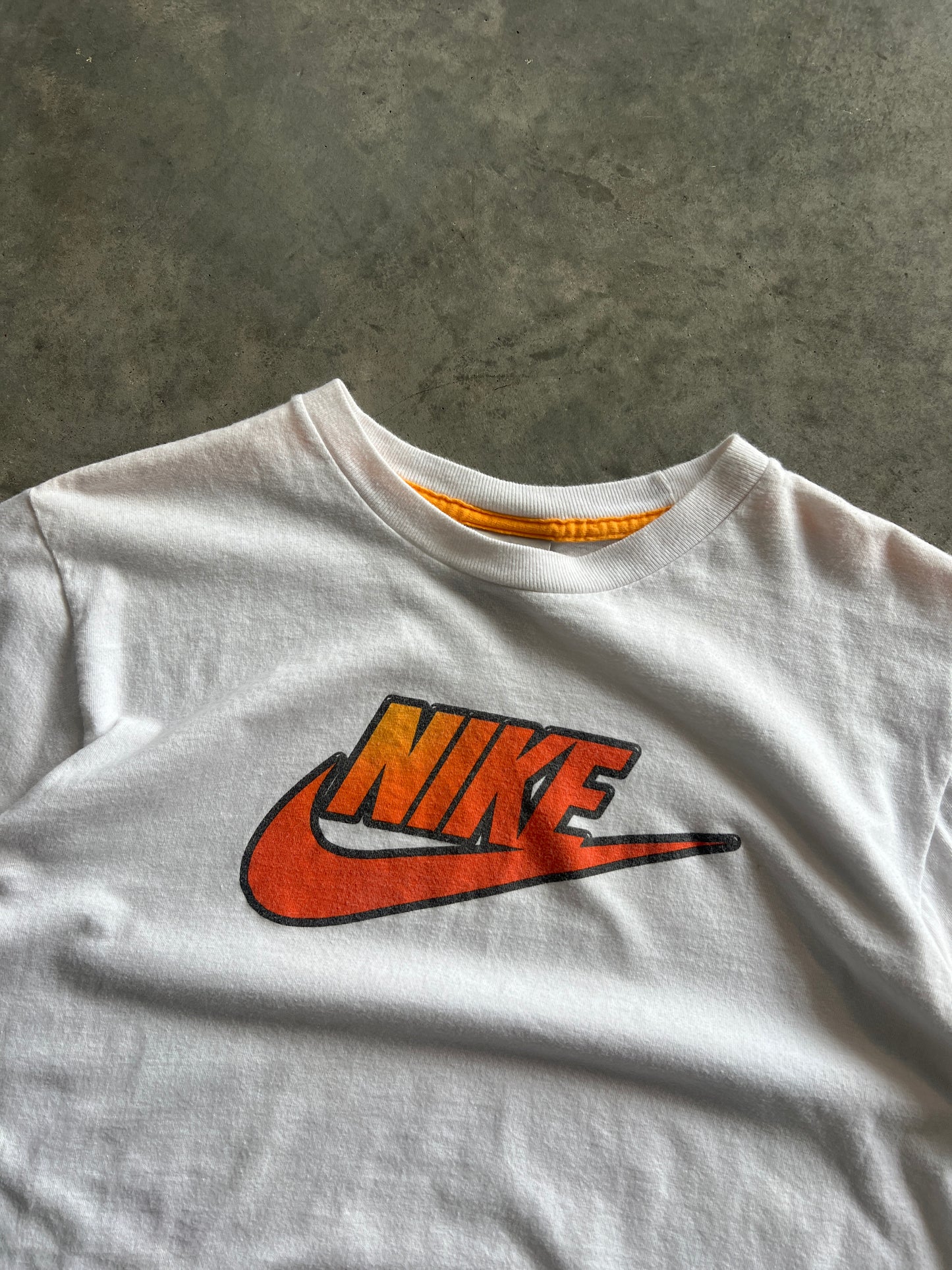 Vintage White Nike Spellout Shirt - M