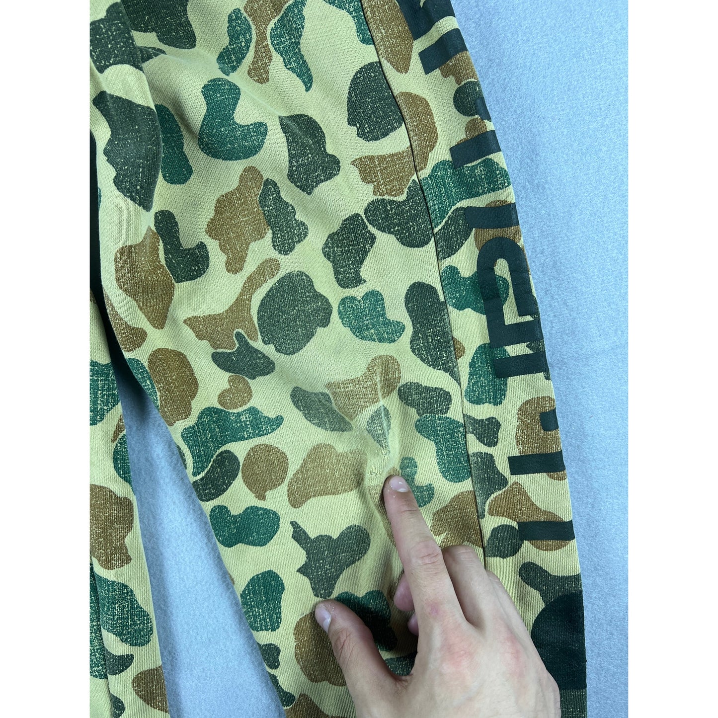 Carhartt Boys Joggers Camo Sweatpants - 14