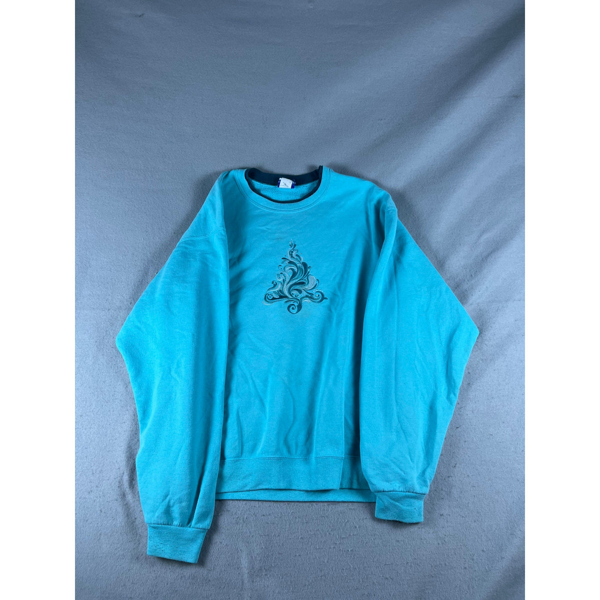 Vintage Christmas Tree Sweatshirt - L