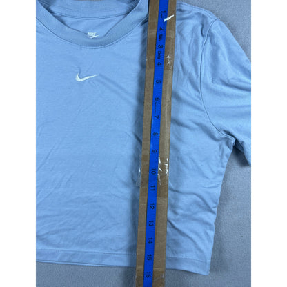 The Nike Cropped Tee Womens - M