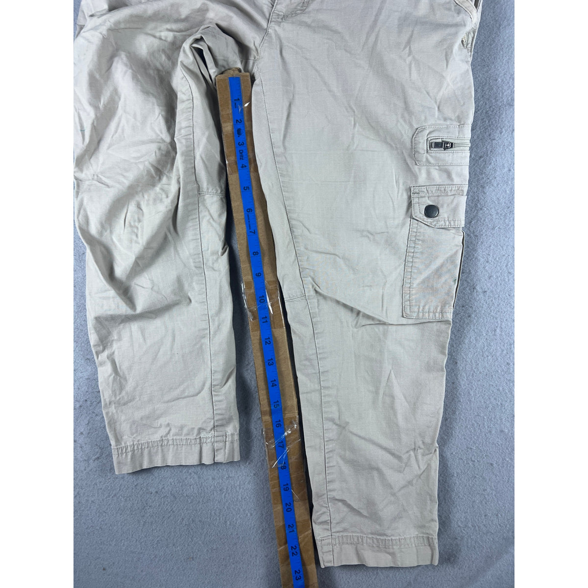 Columbia Cargo Capri Pants Womens - 8