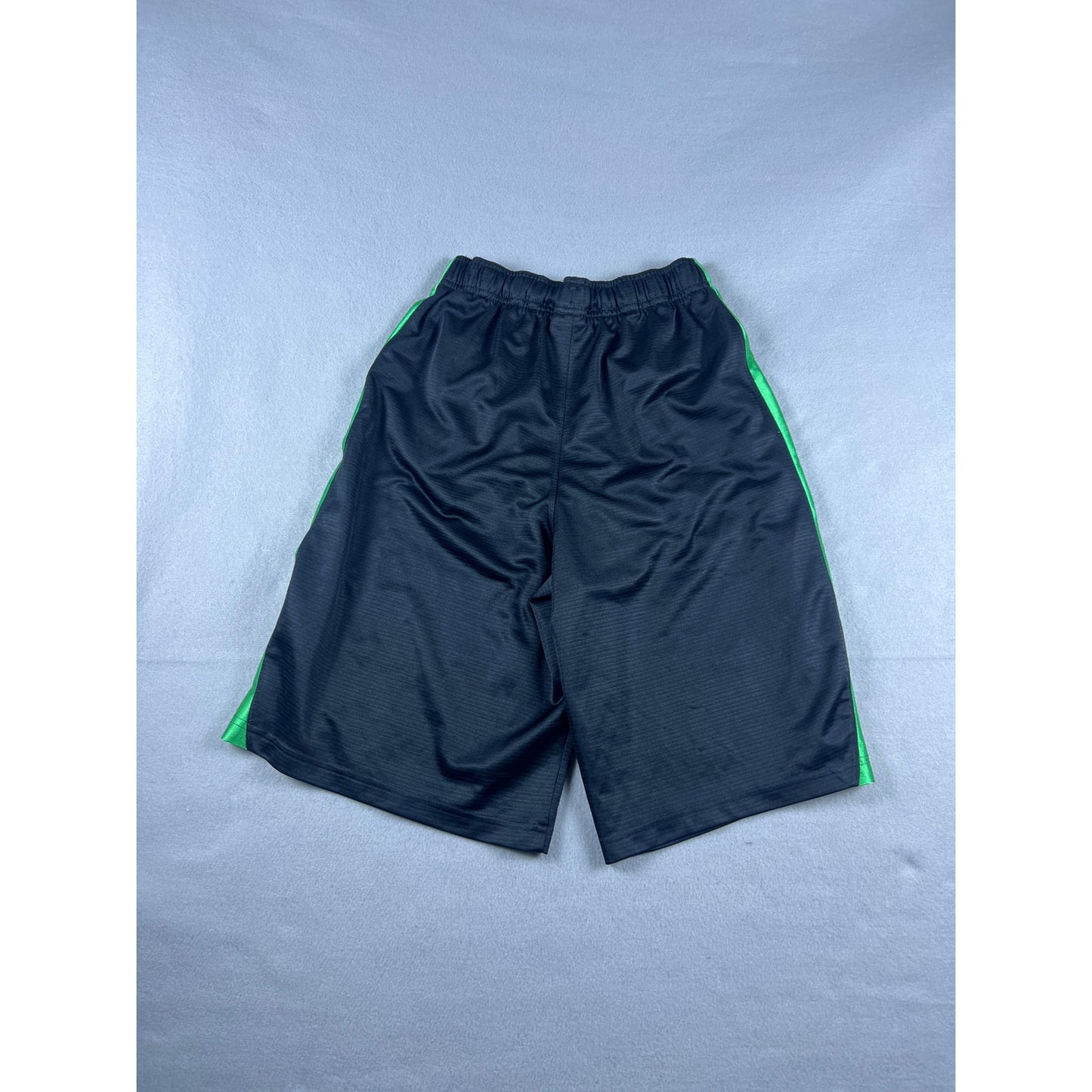 Black Nike Swoosh Basketball Shorts - L