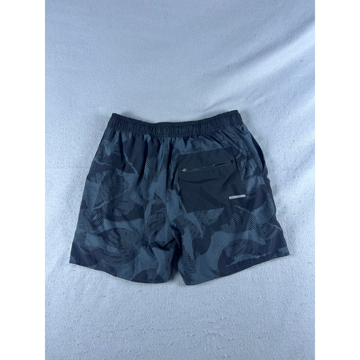 Vuori Abstract Pattern Trail Shorts -