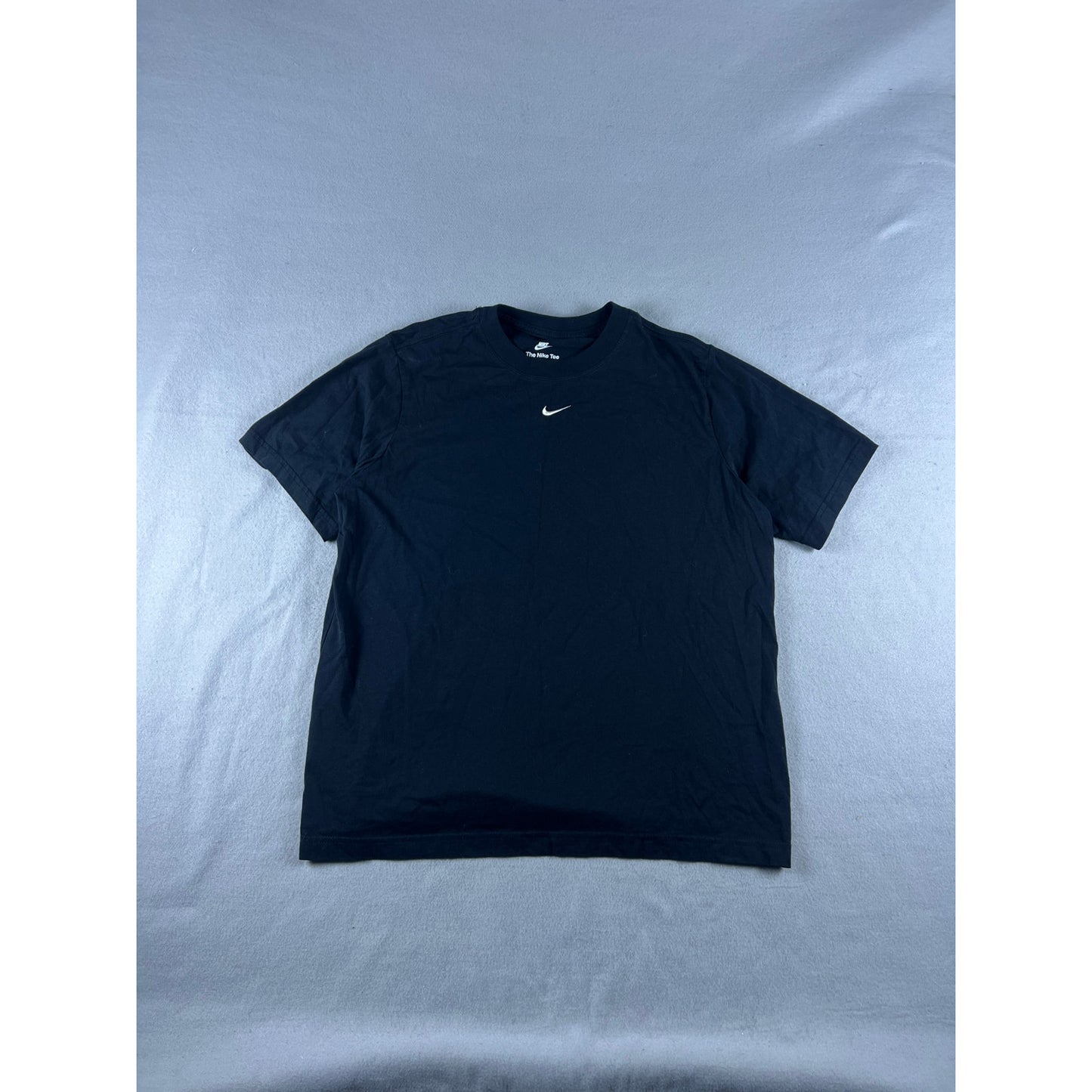 The Nike Tee Center Swoosh - M