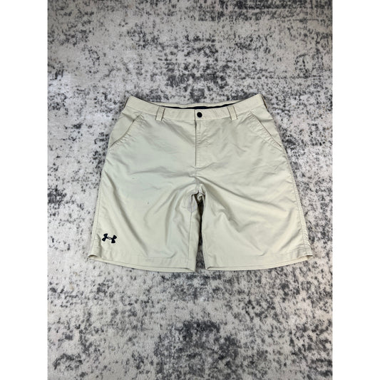 Under Armour Men's Beige Golf Shorts - 36
