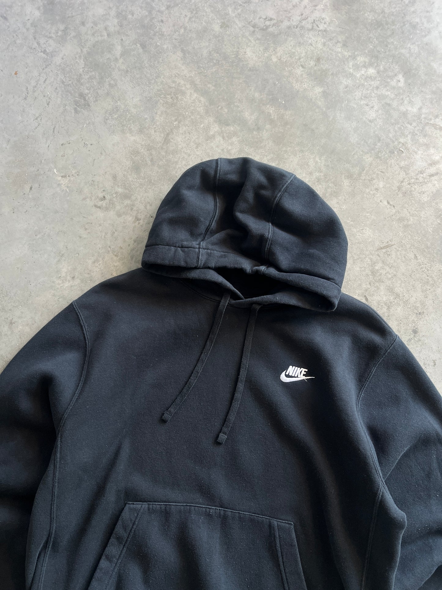 Vintage Black Nike Spellout Hoodie - M