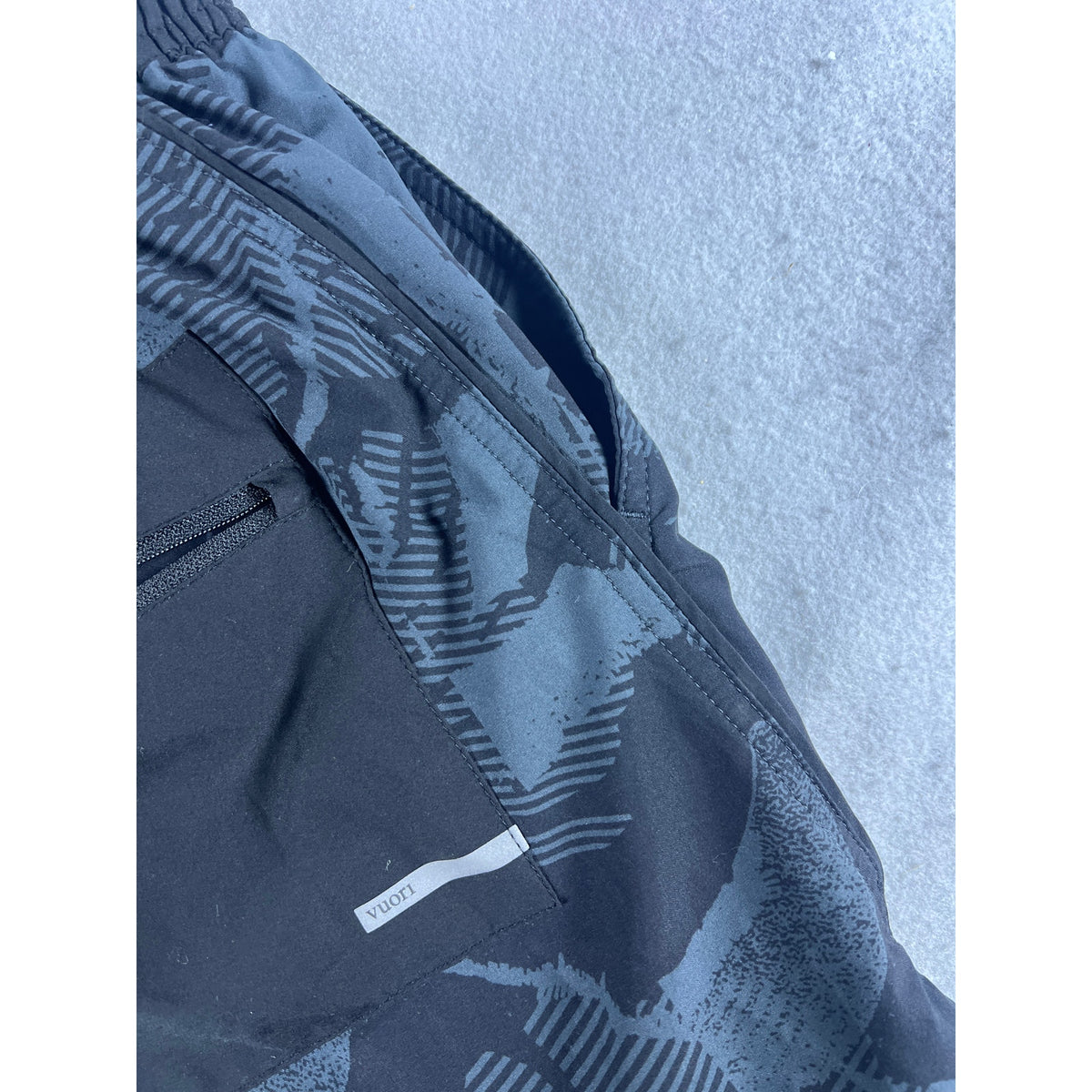 Vuori Abstract Pattern Trail Shorts -