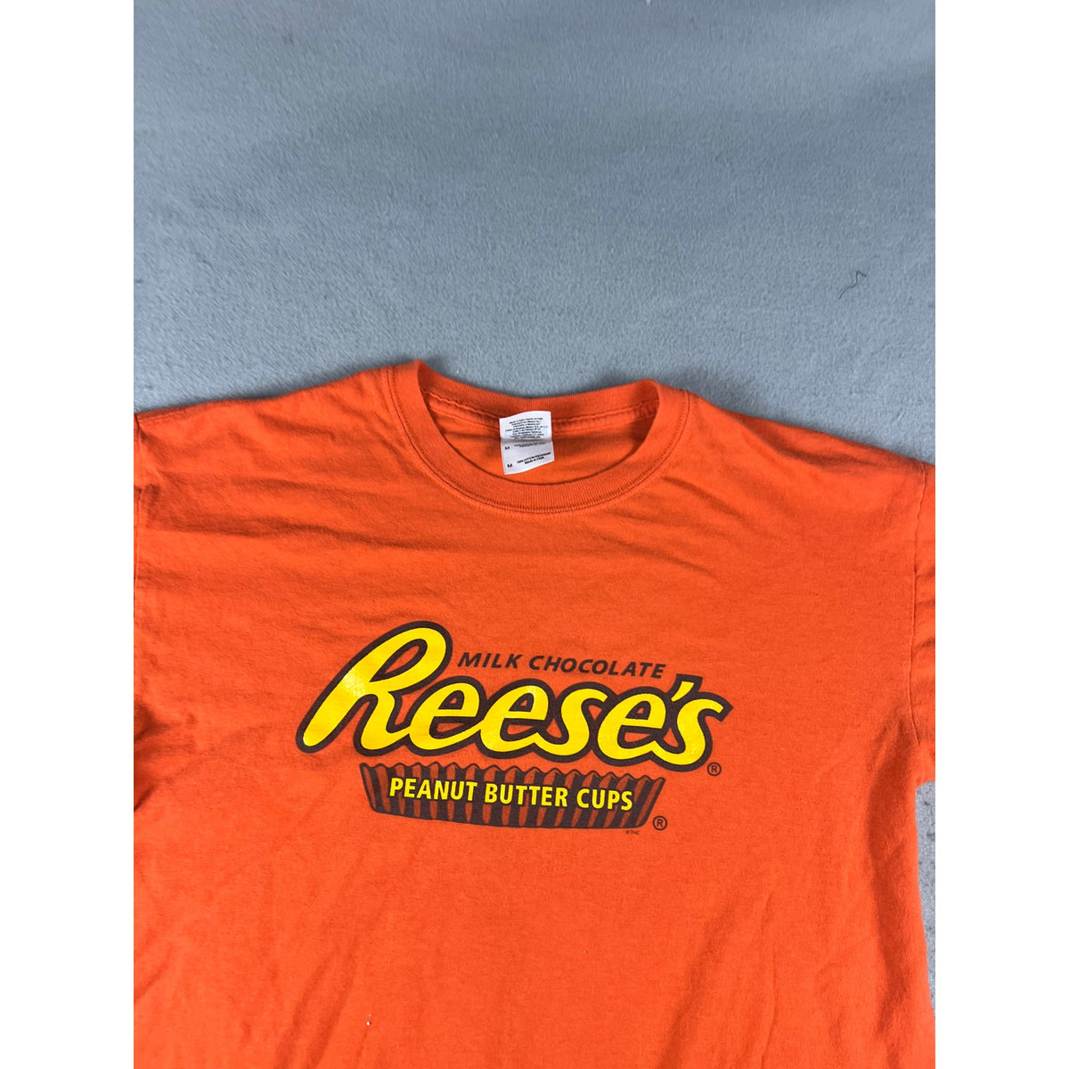 Reese's Peanut Butter Cup T-Shirt - M