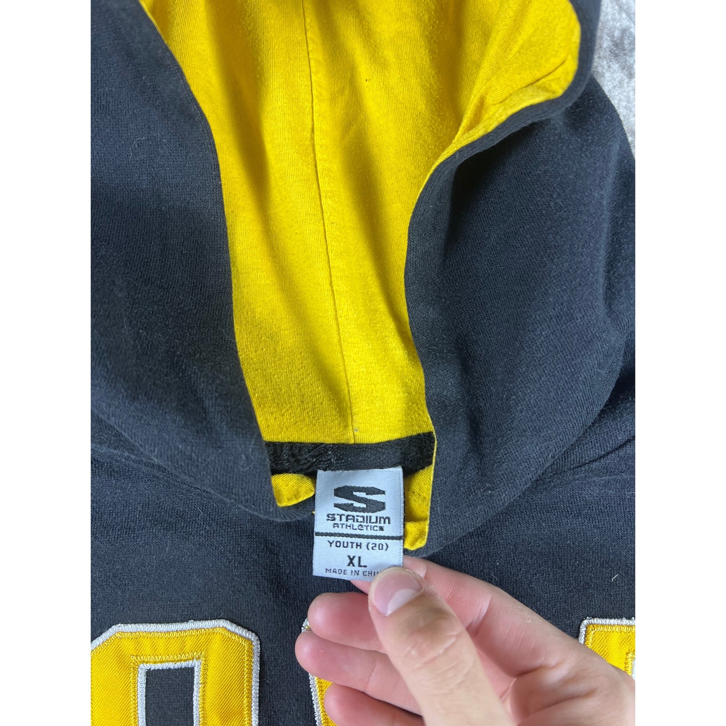 Iowa Hawkeyes Spellout Hoodie Youth -XL