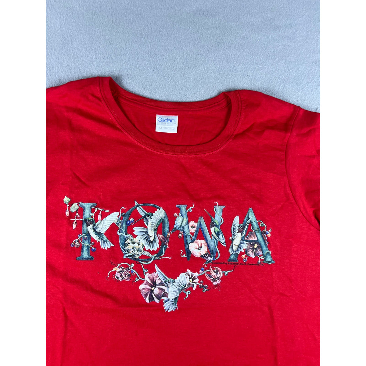 Iowa Floral Hummingbird Top Womens - M