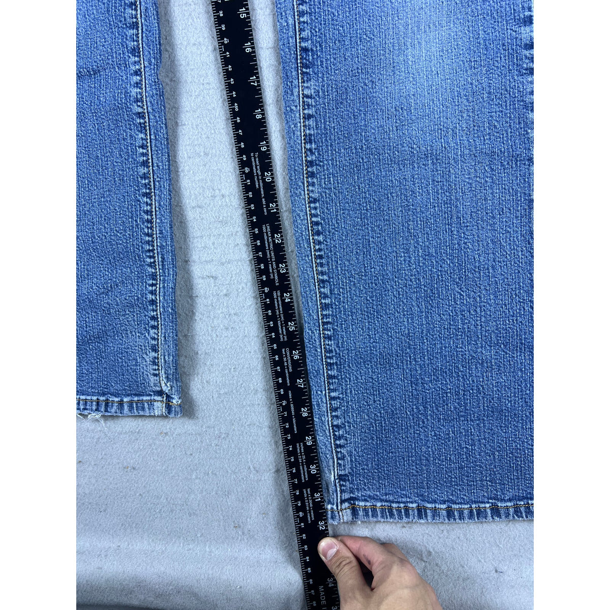 Levi's 550 Classic Relaxed Boot Cut Jeans - 10L