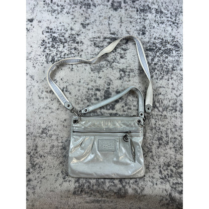 Vintage Coach Poppy White Pearl Shoulder Bag
