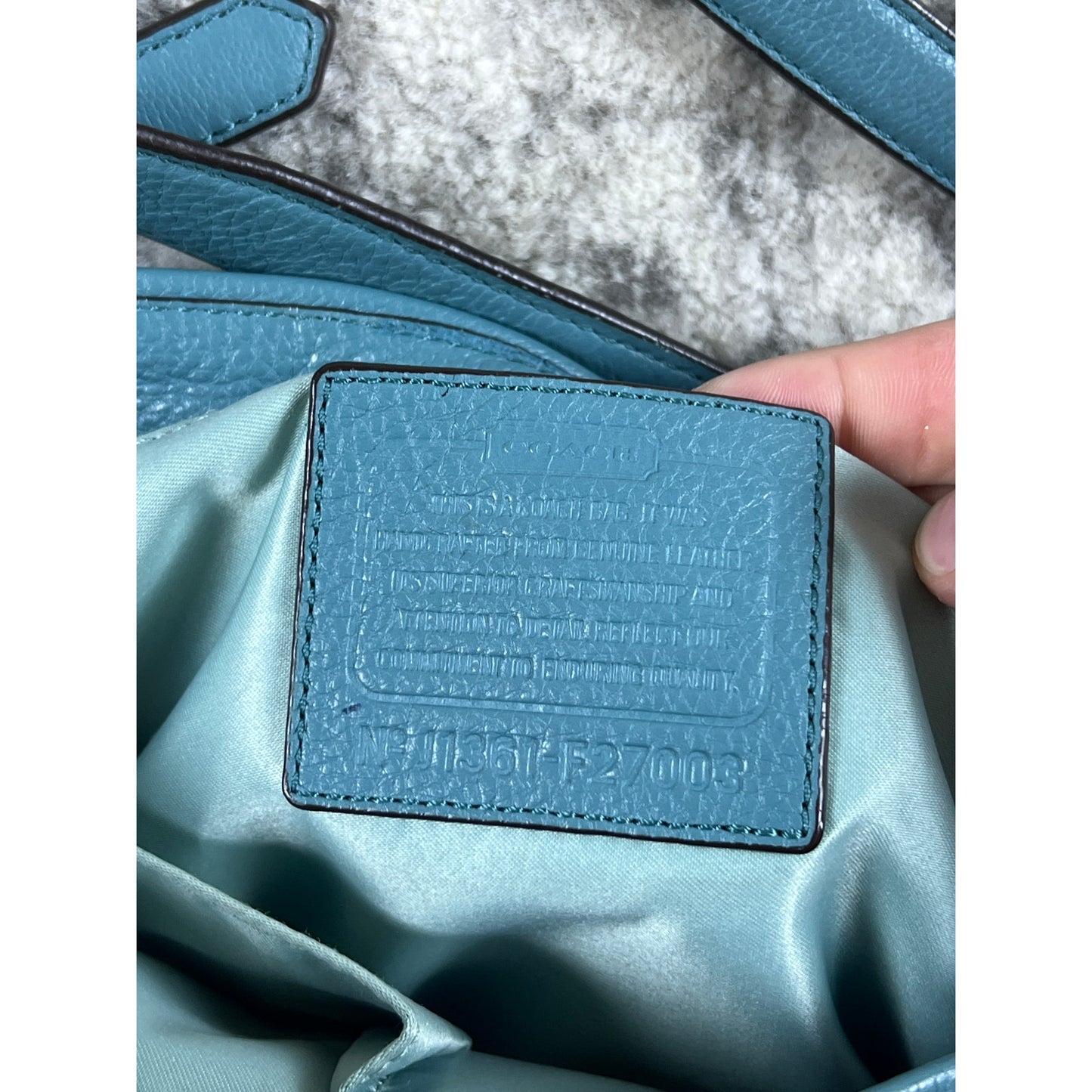 Coach Avery Hobo Bag Pebbled Leather - F27003