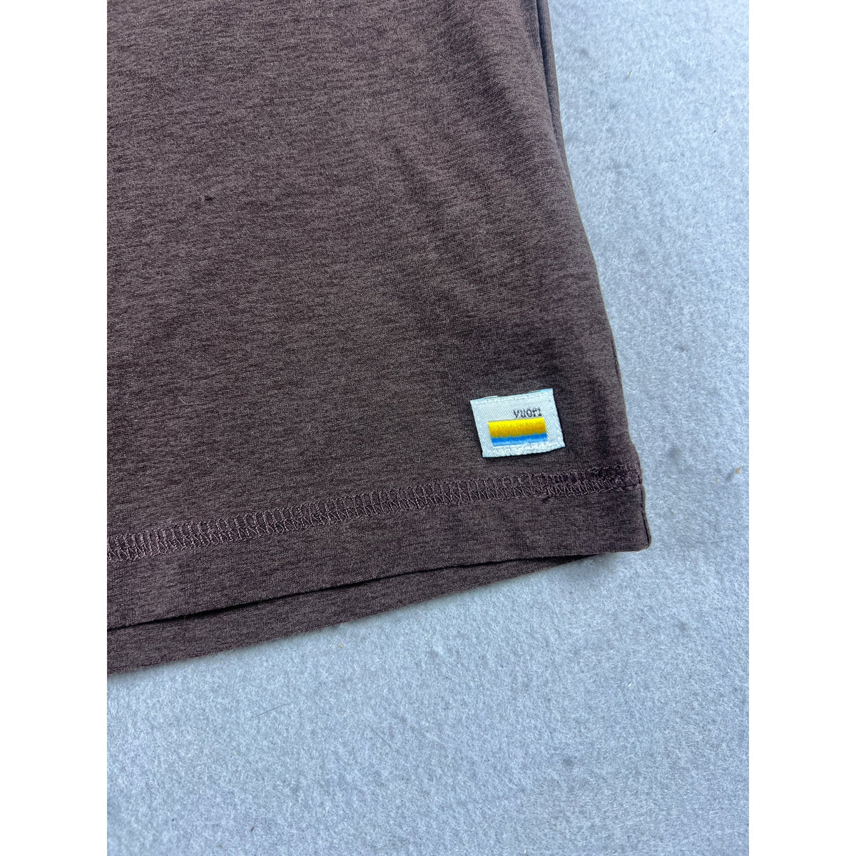Vuori Performance Athletic Shirt - XL