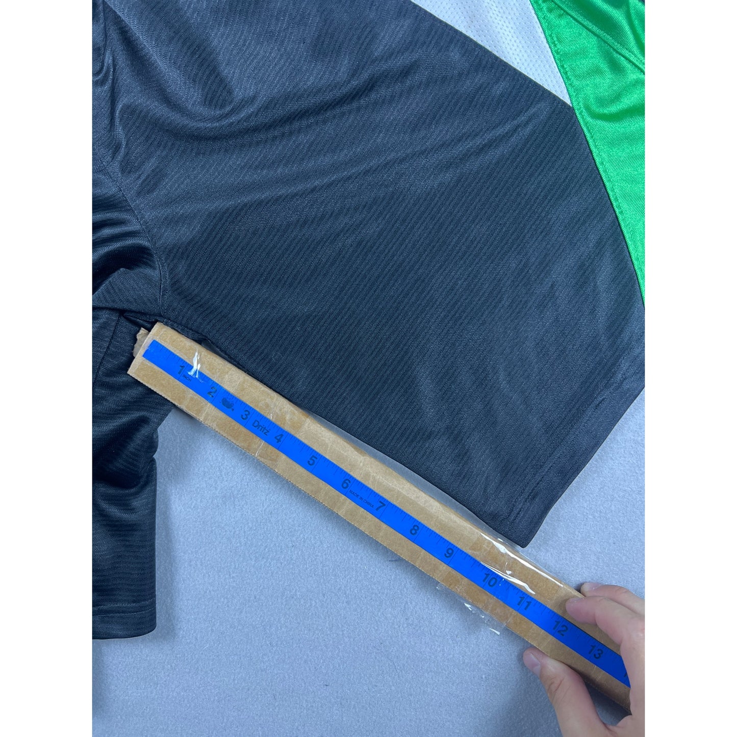 Black Nike Swoosh Basketball Shorts - L