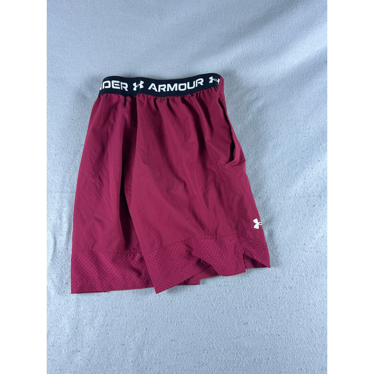 Under Armour Fitted Athletic Shorts - S