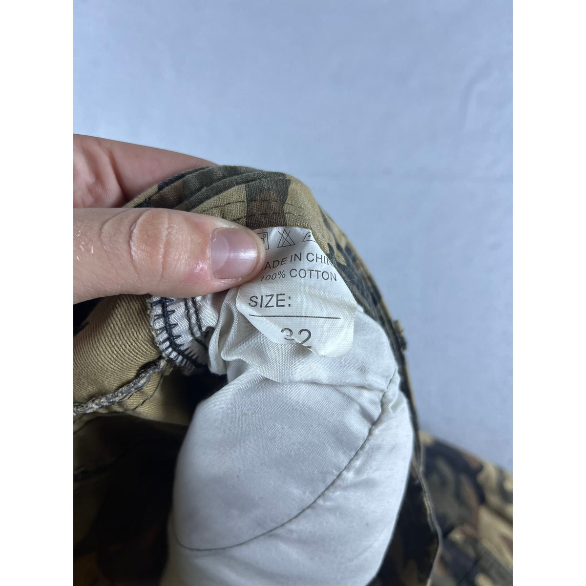 Vintage Y2K Camo Cargo Pants - 32