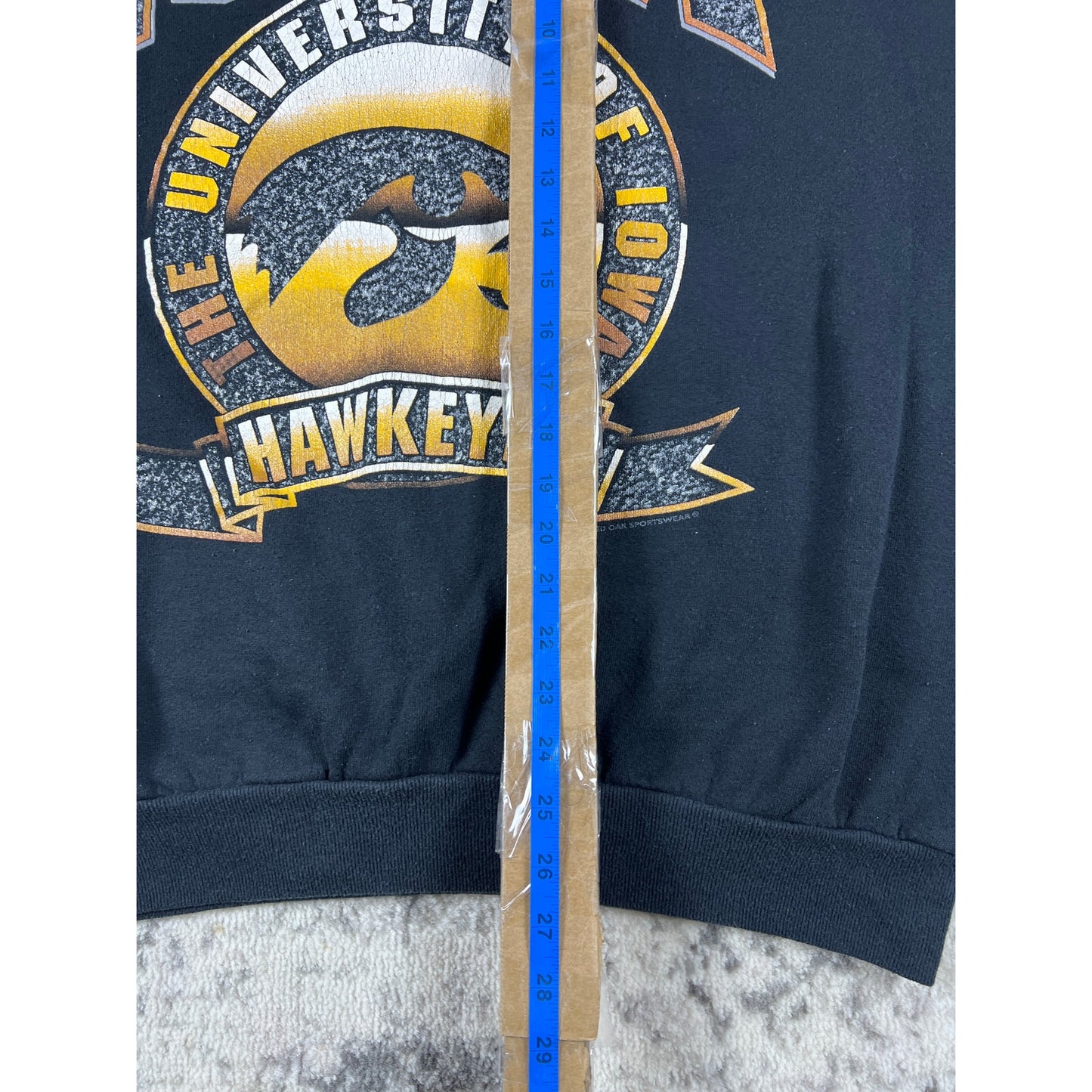 Vintage Black Iowa Hawkeyes Graphic Crew - XL