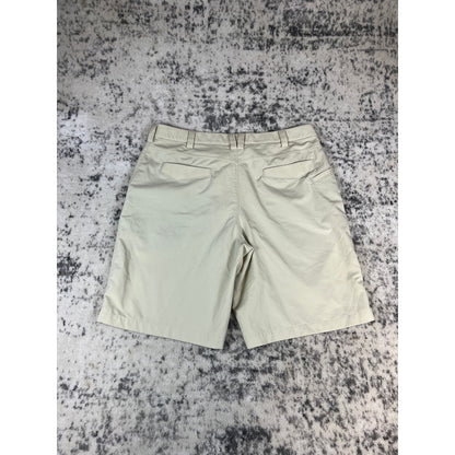 Under Armour Men's Beige Golf Shorts - 36