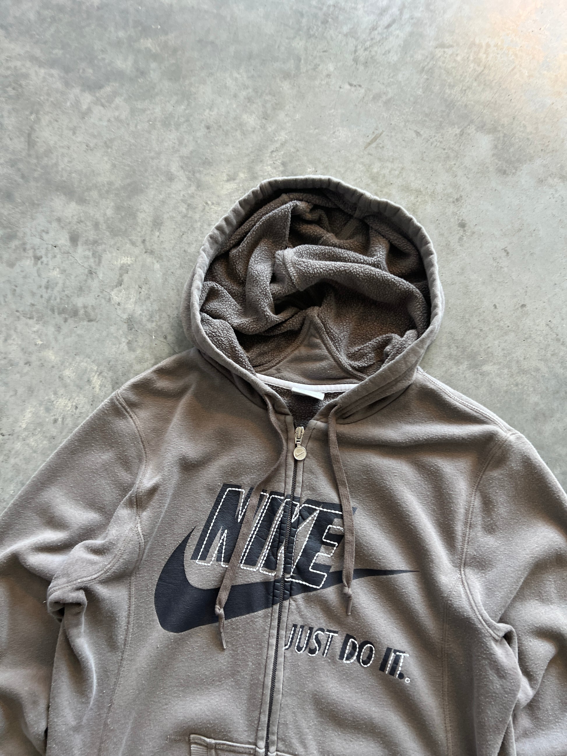 Vintage Dark Brown Nike Spellout Hoodie - L