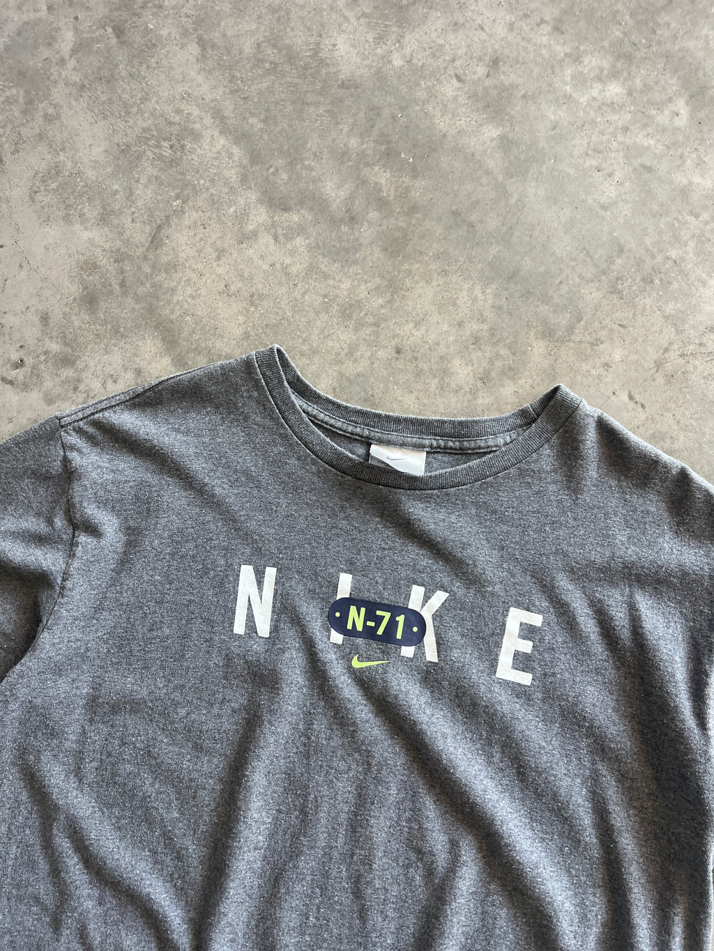 Vintage Dark Grey Nike Spellout Shirt - M