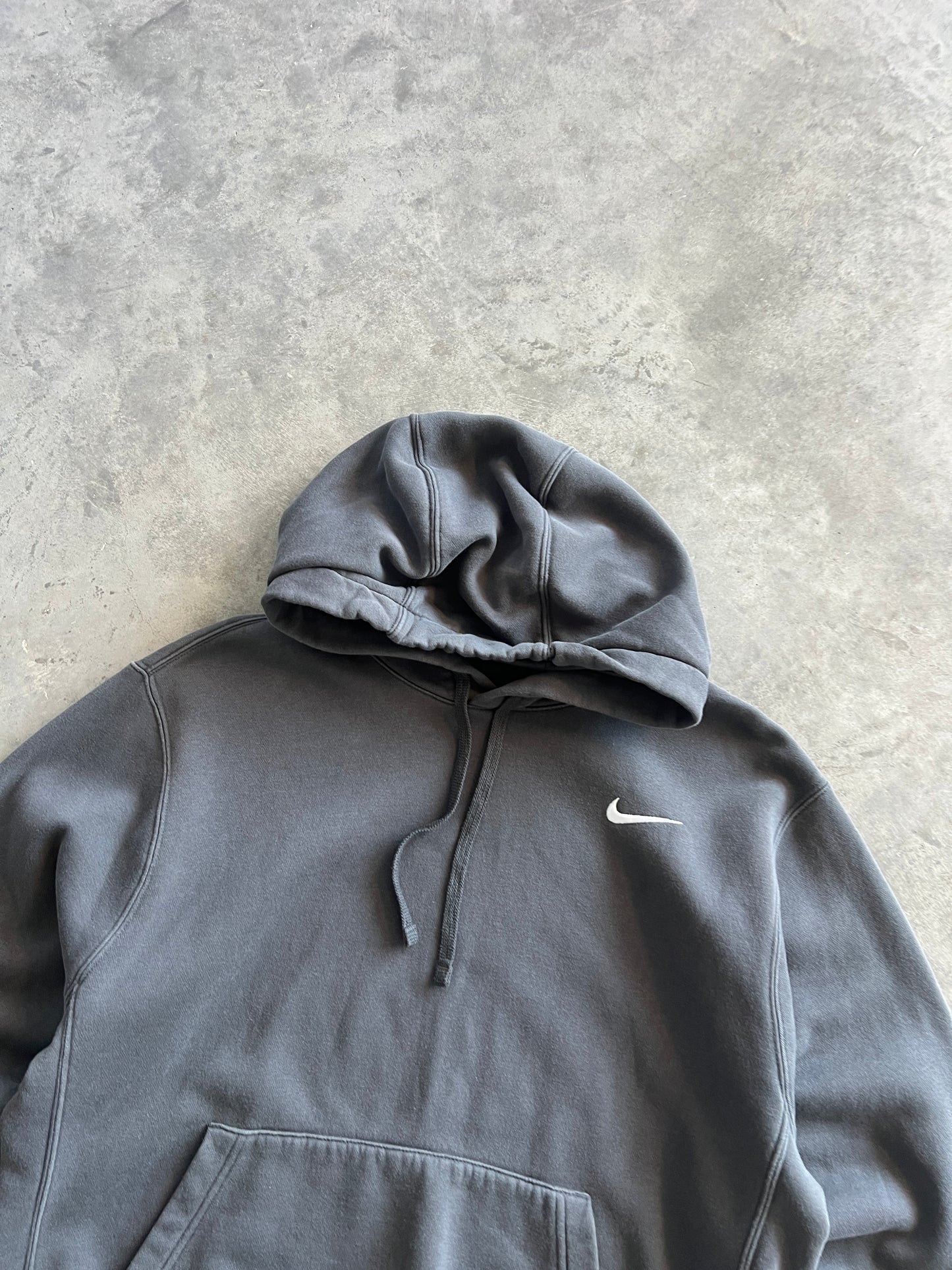 Vintage Dust Grey Nike Swoosh Hoodie - M
