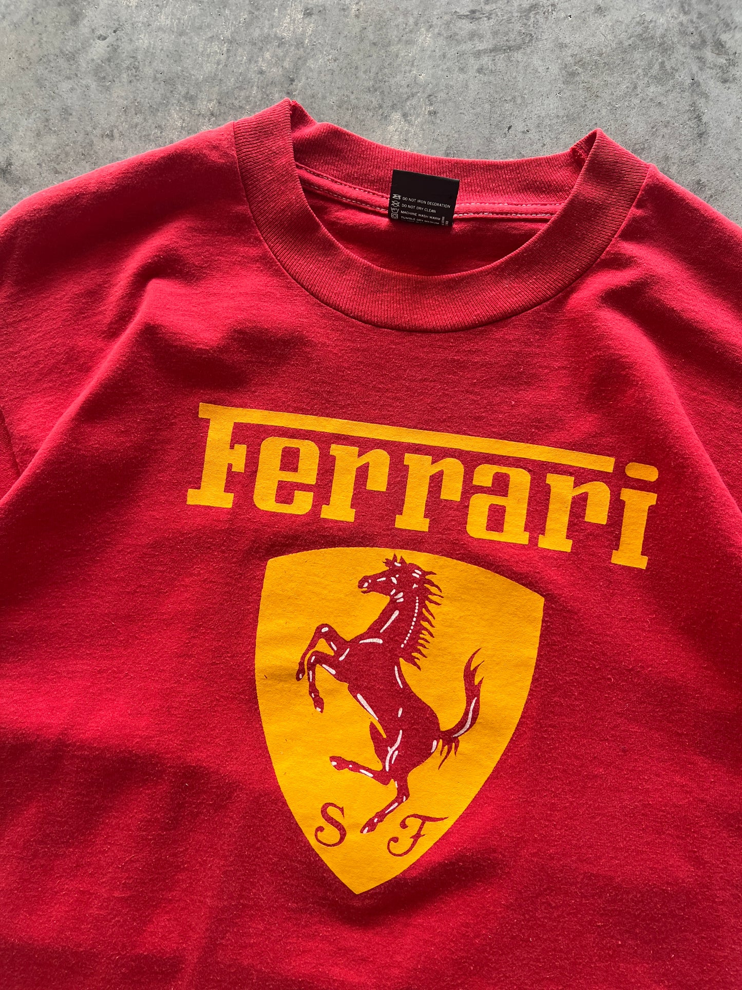 Vintage Red Ferrari Spellout Shirt - M