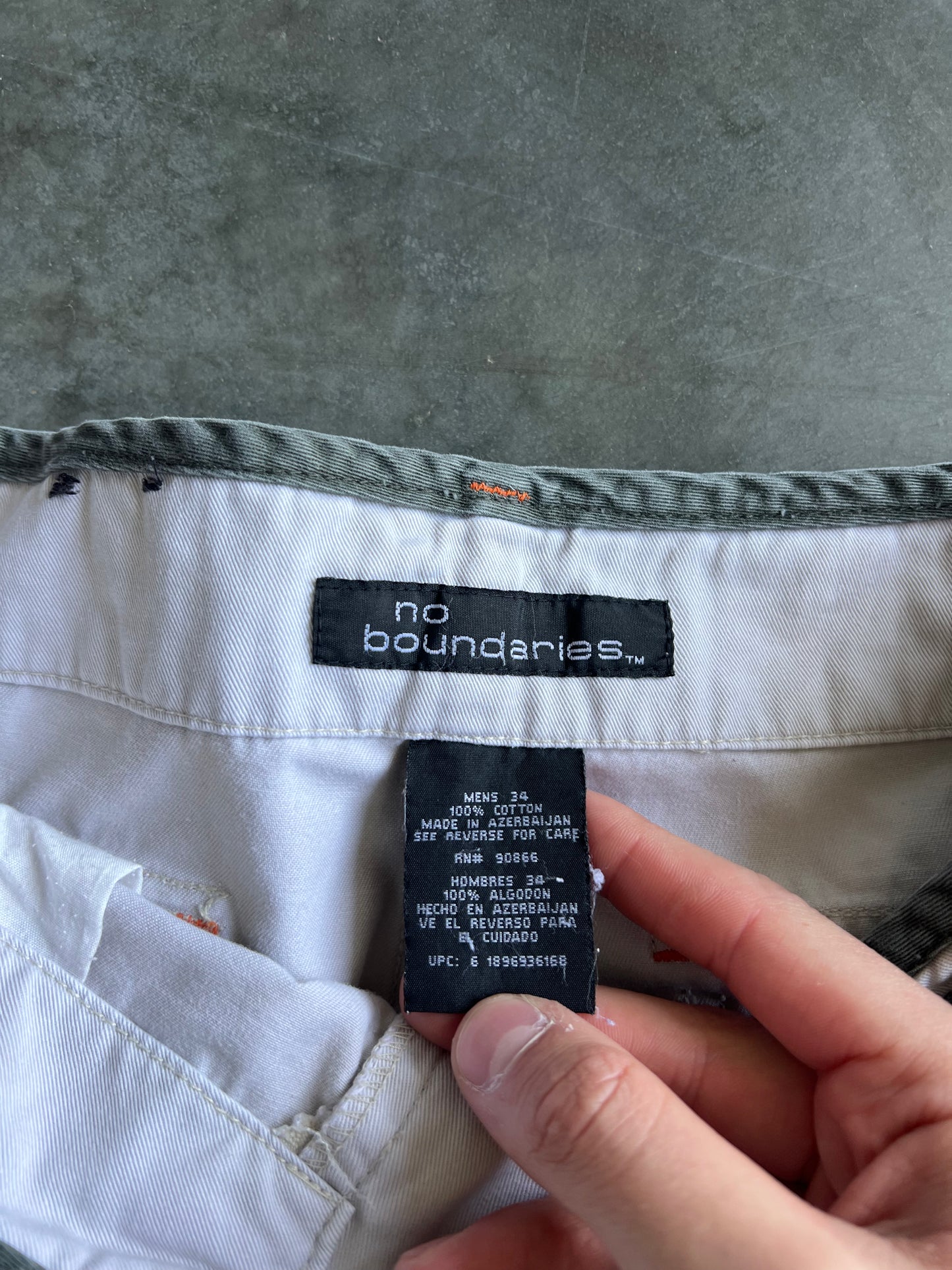 Vintage Cream White No Boundaries Shorts - 34