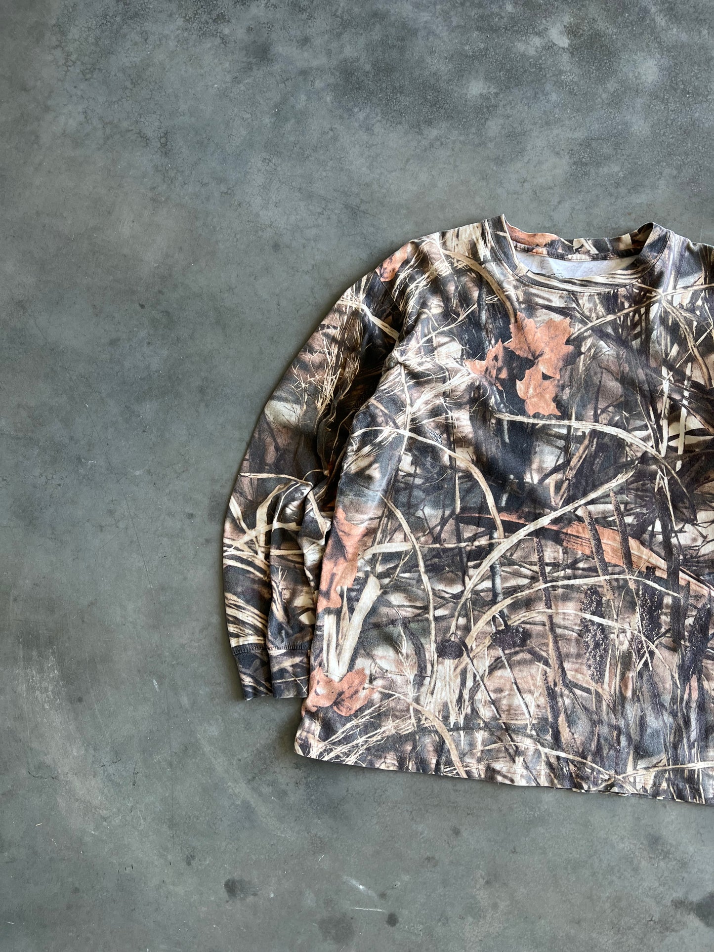 Vintage RealTree Camo Longsleeve Shirt - XL