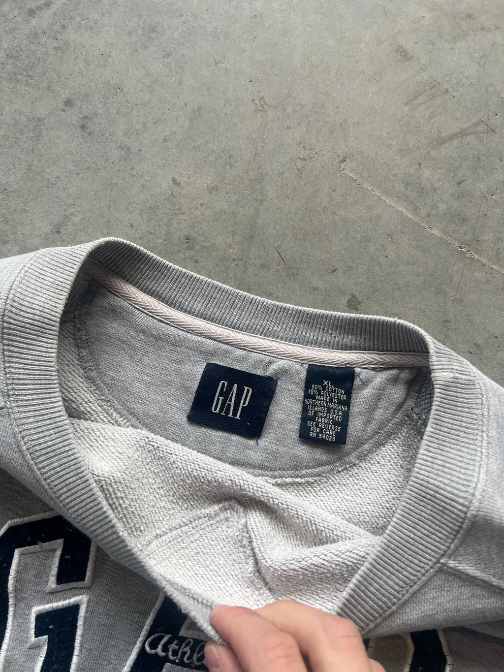 Vintage Grey Gap Spellout Crew - XL/XXL