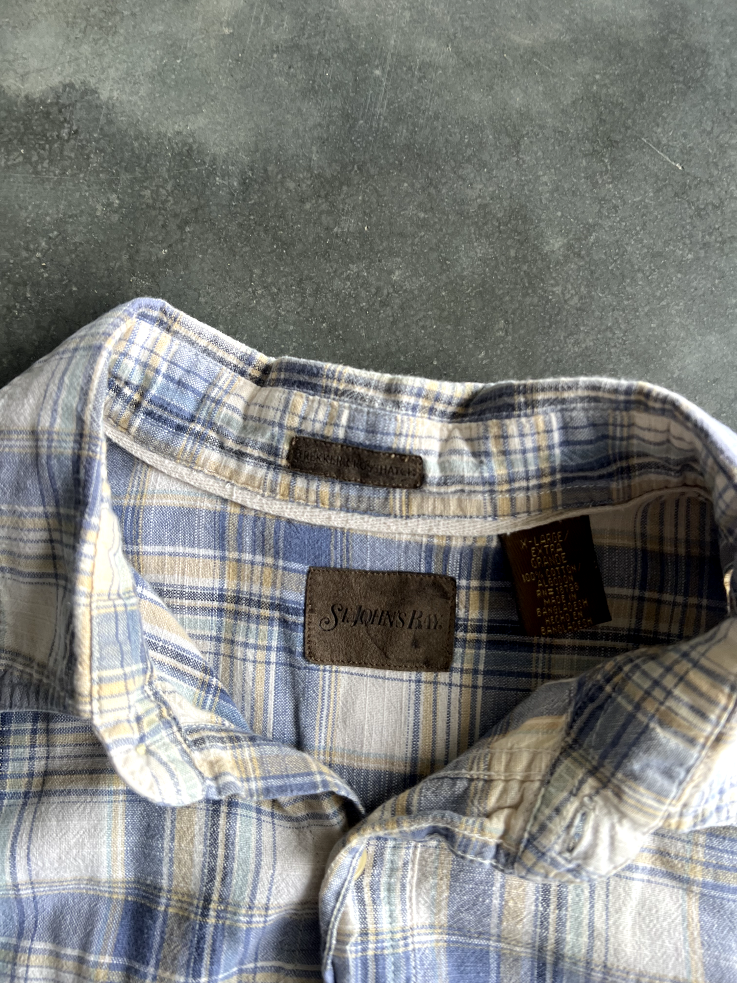 Vintage White And Blue Striped Button Up Tee - XL