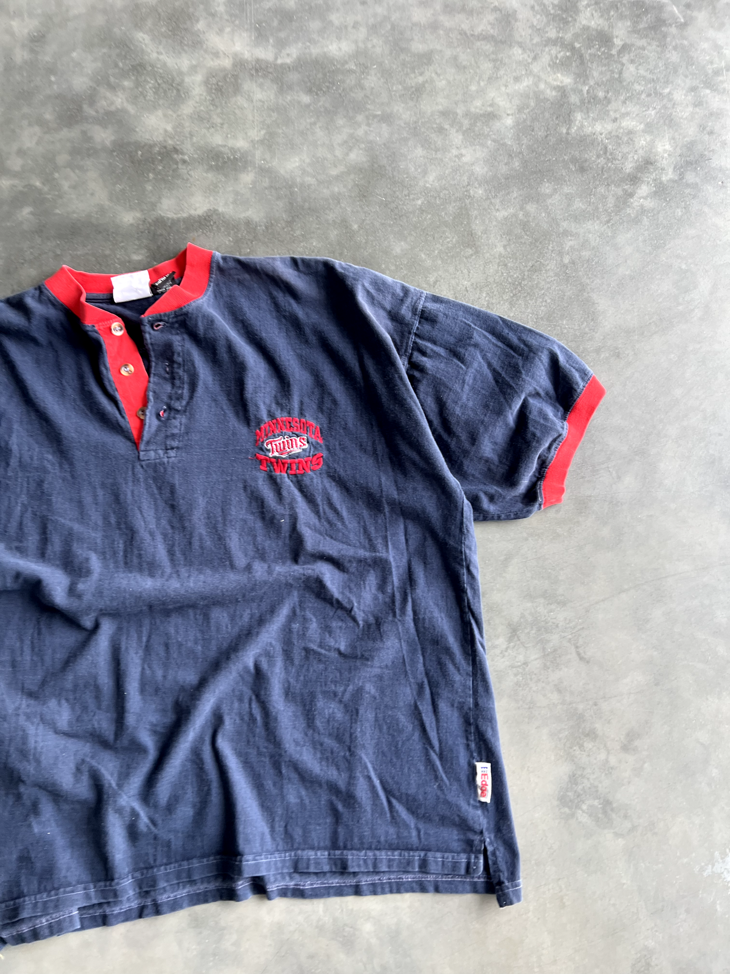 Vintage Twins Quarter Button Up - XL
