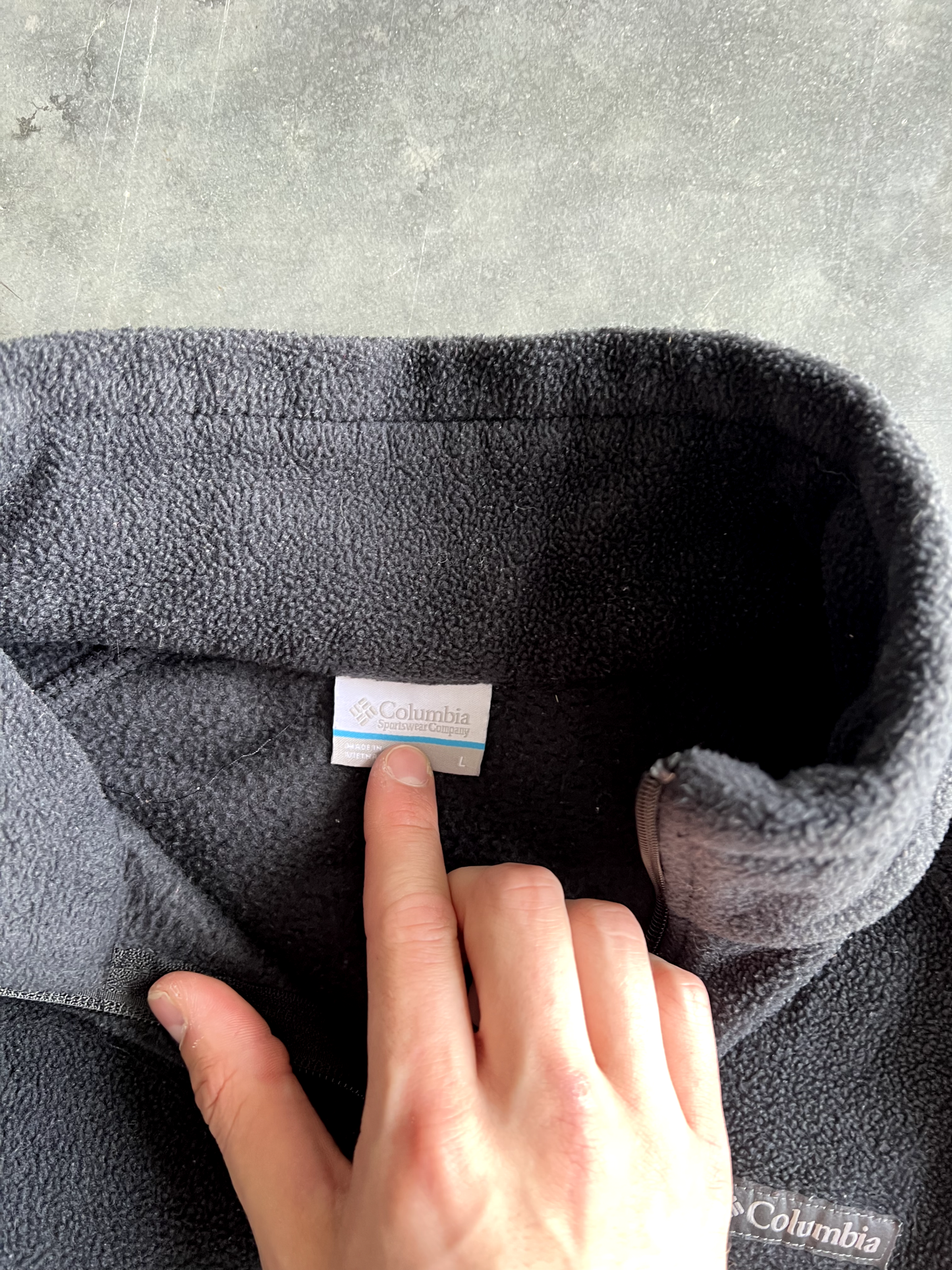 Vintage Black Fleece Columbia Zip Up - L