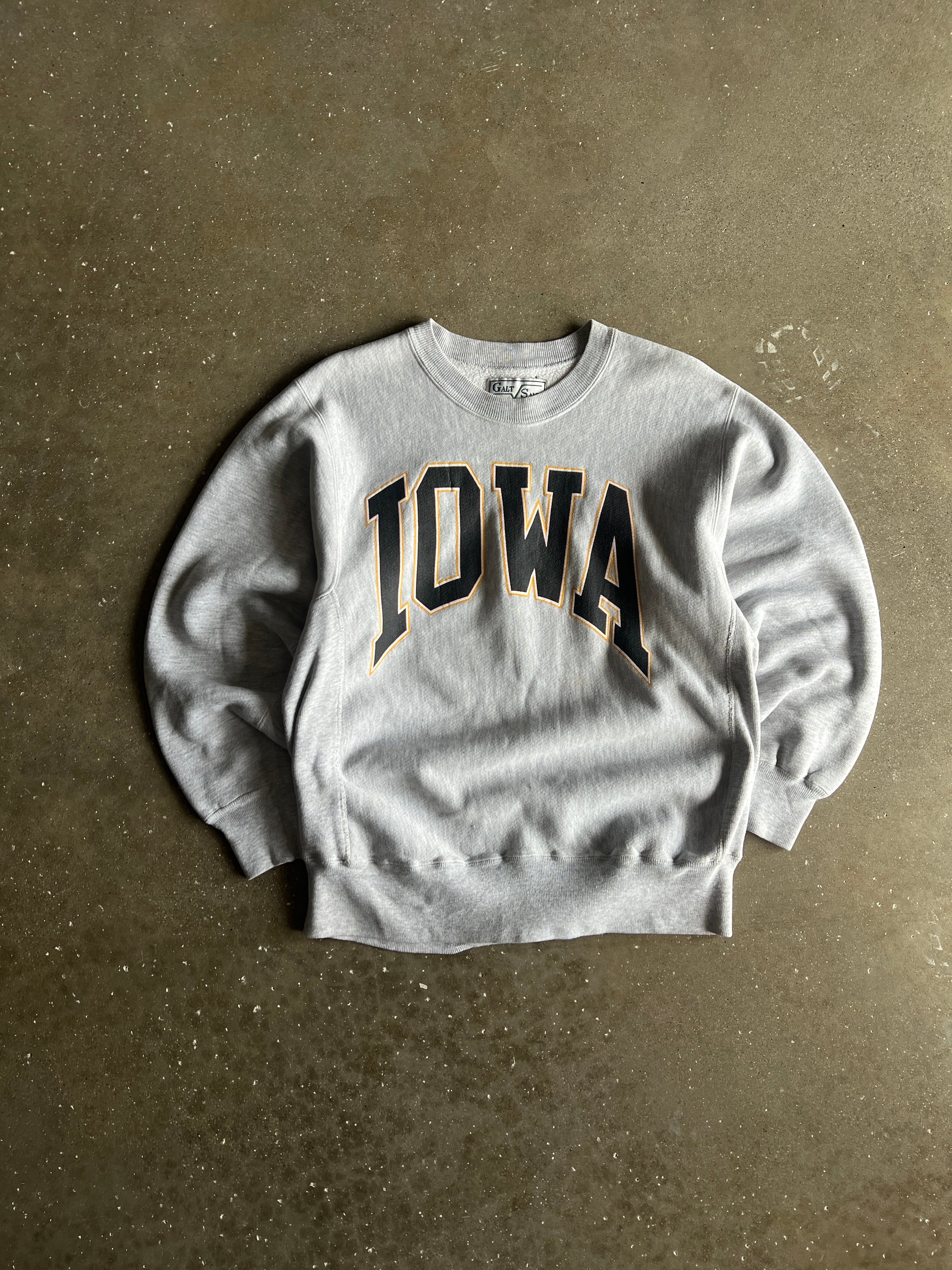 Vintage Off-White Iowa Spellout Crew - L