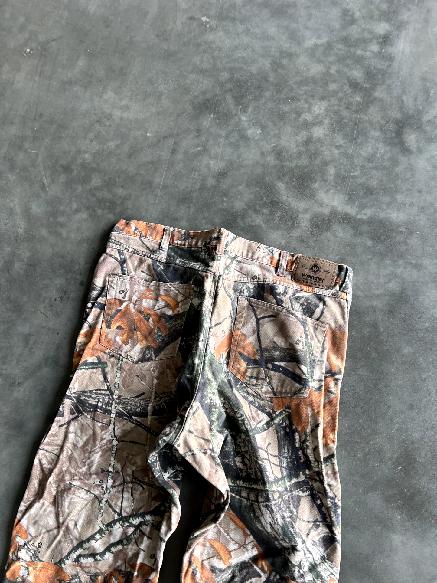 Vintage Camo Wrangler Pants - 38x32