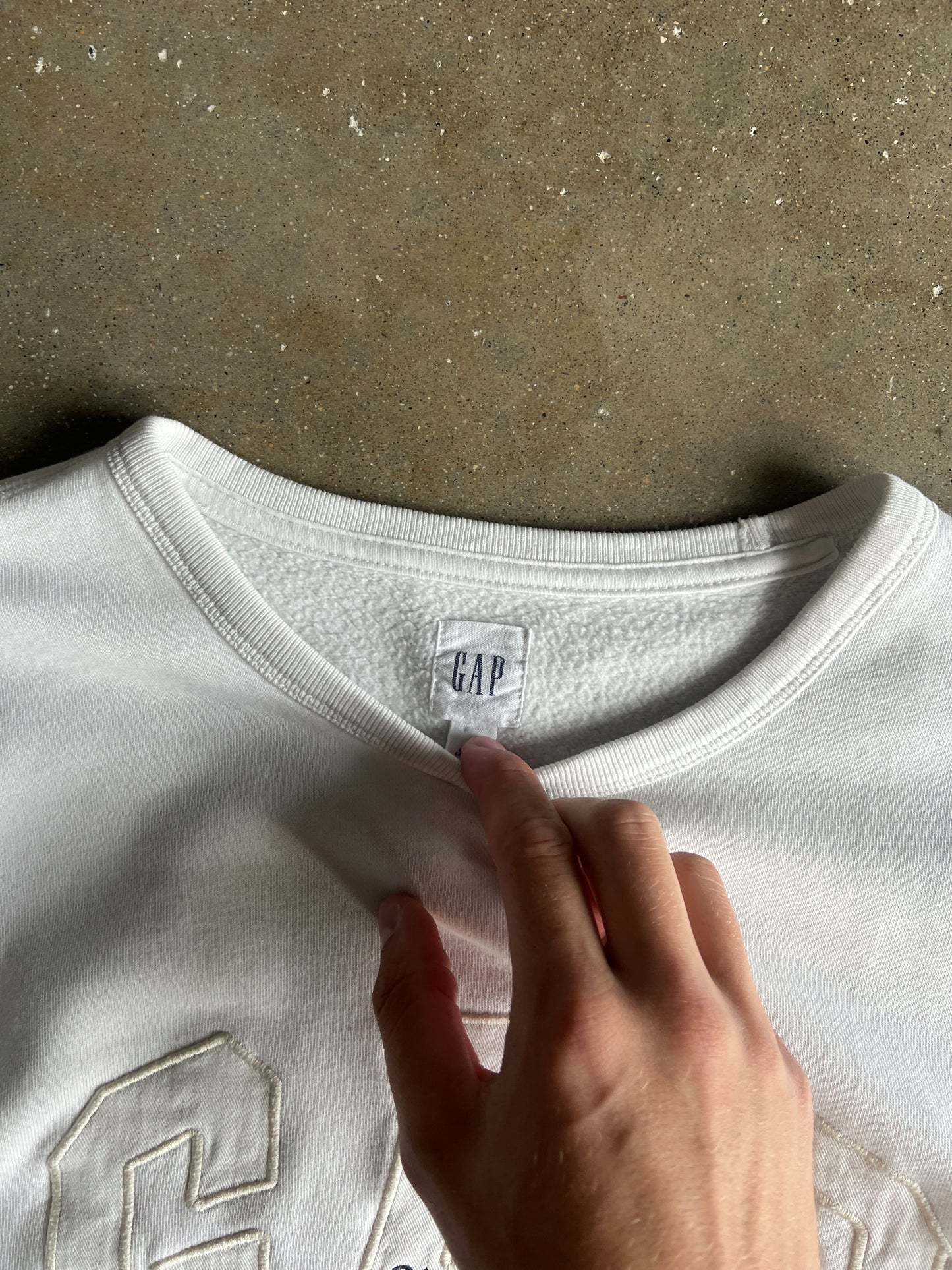 Vintage White Gap Spellout Crew - L
