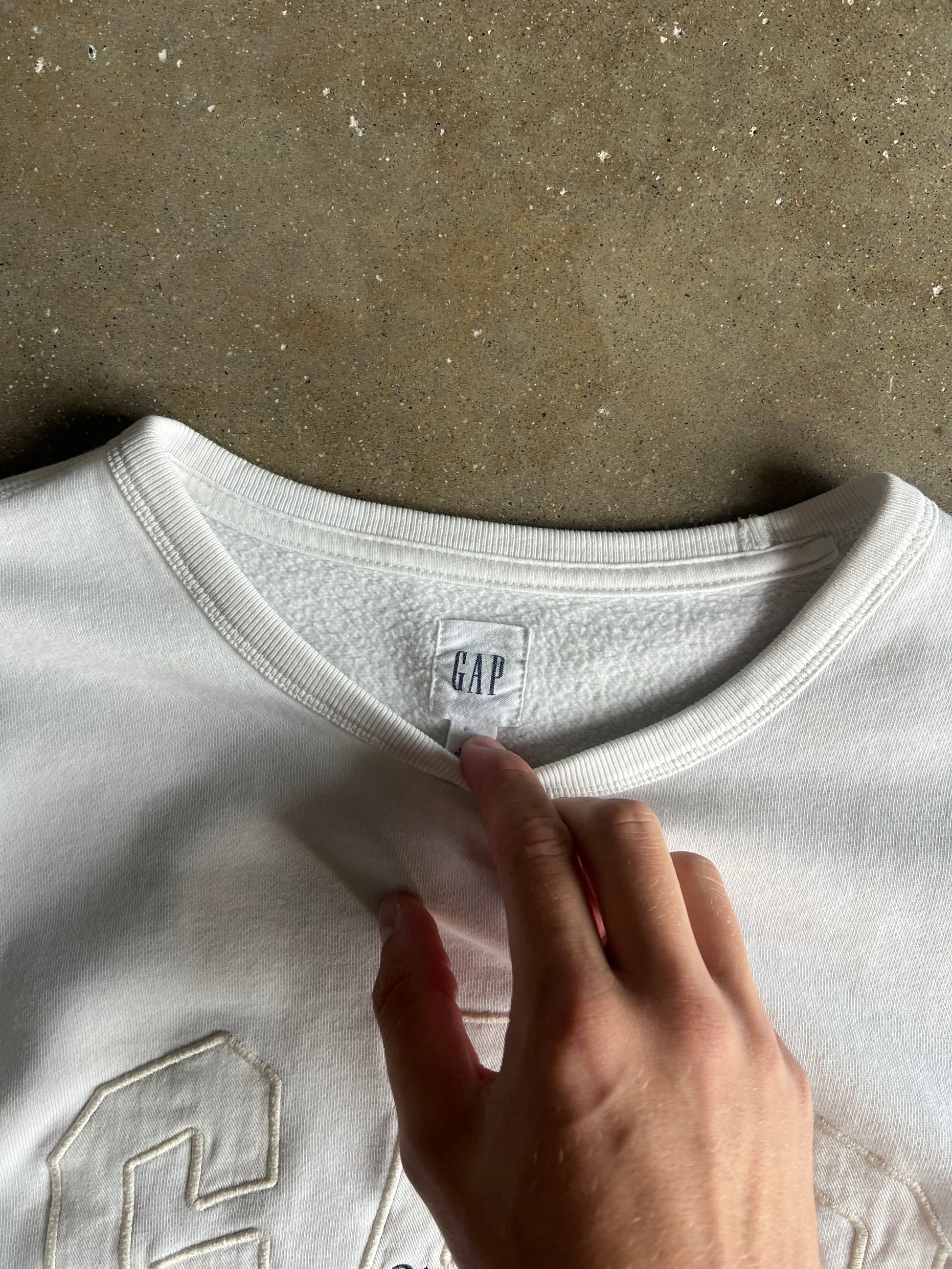 Vintage White Gap Spellout Crew - L