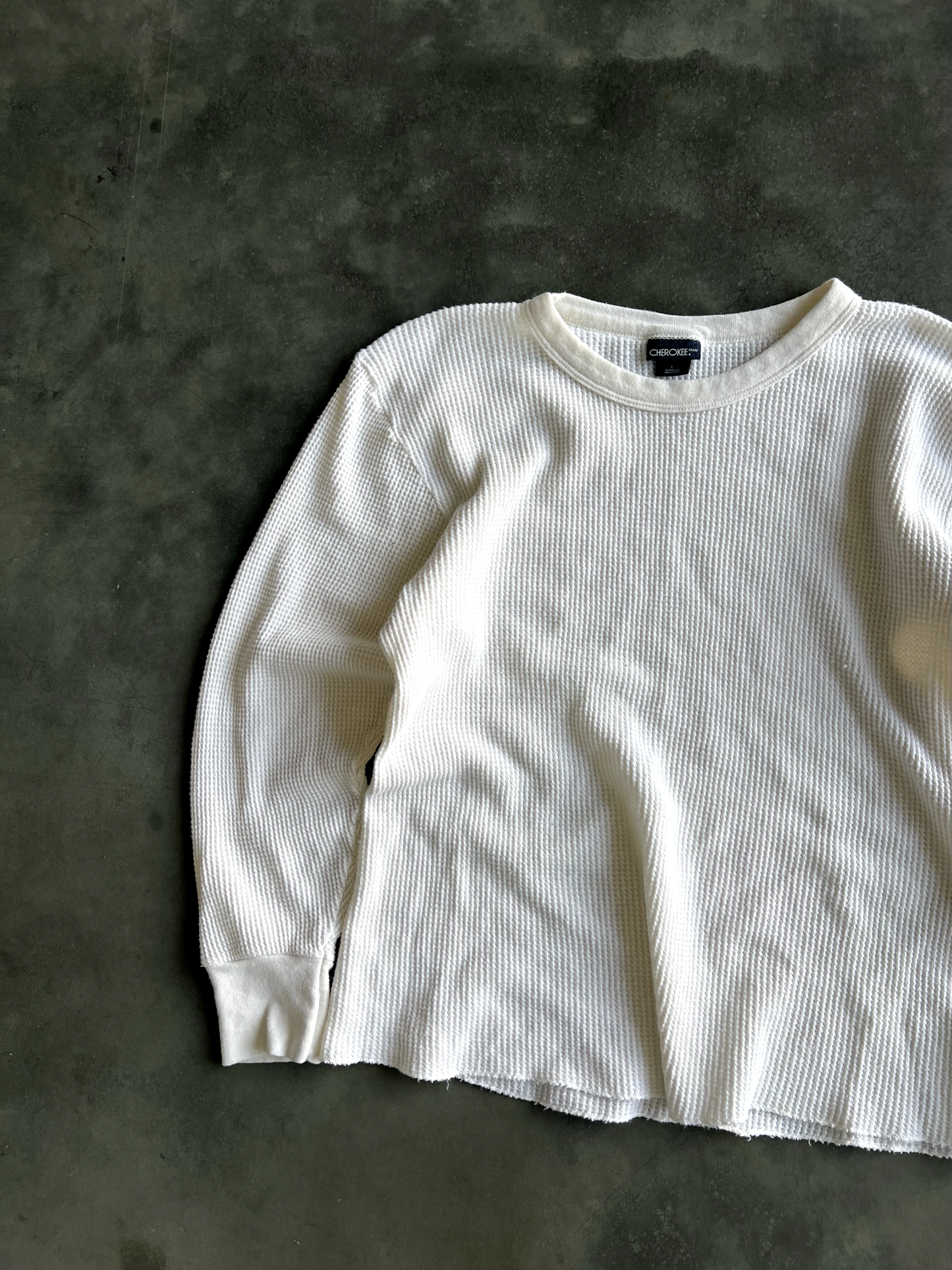 Vintage White Waffle Knit Long Sleeve - L