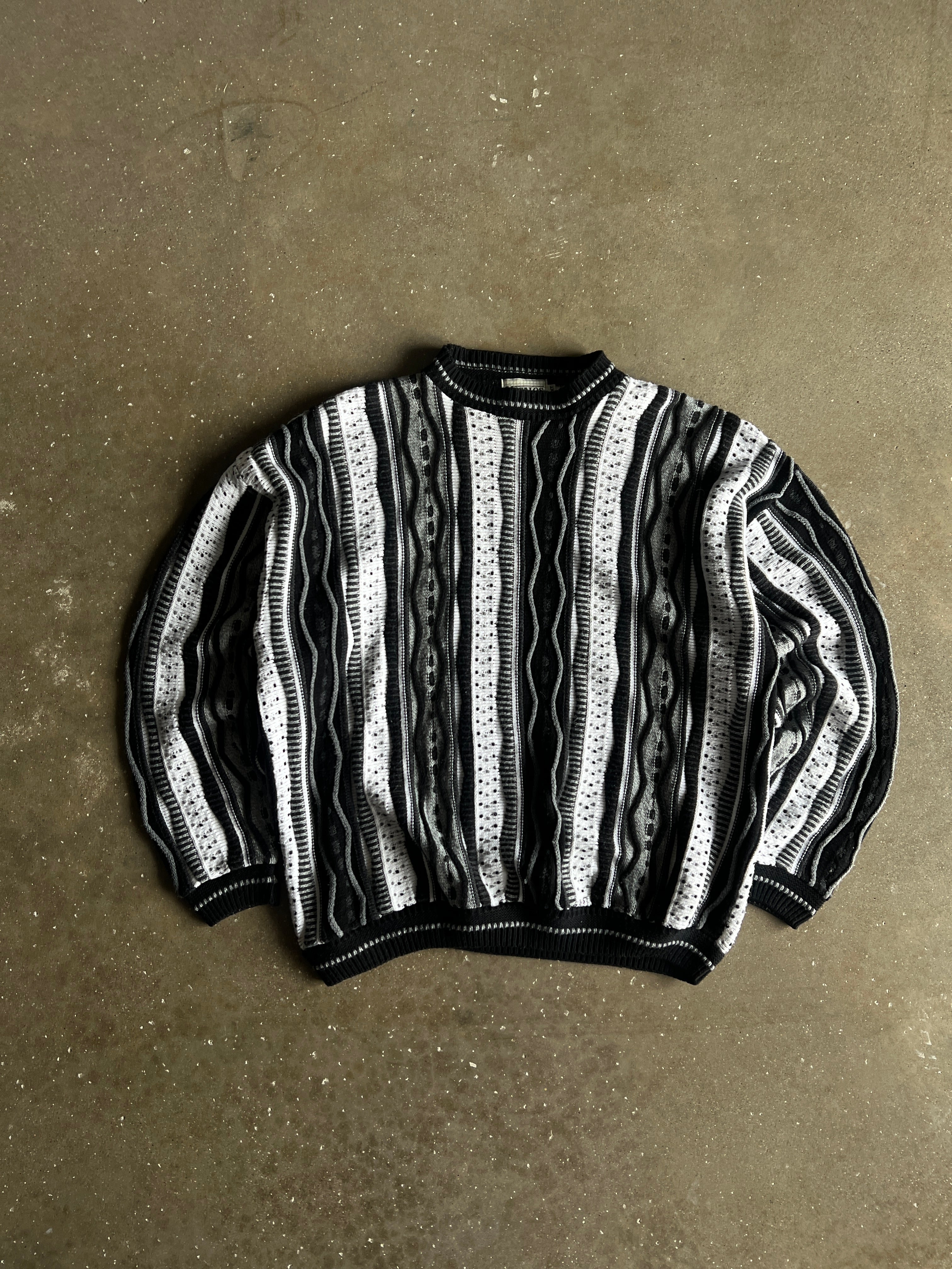Vintage White Black Tundra Sweater - XXL