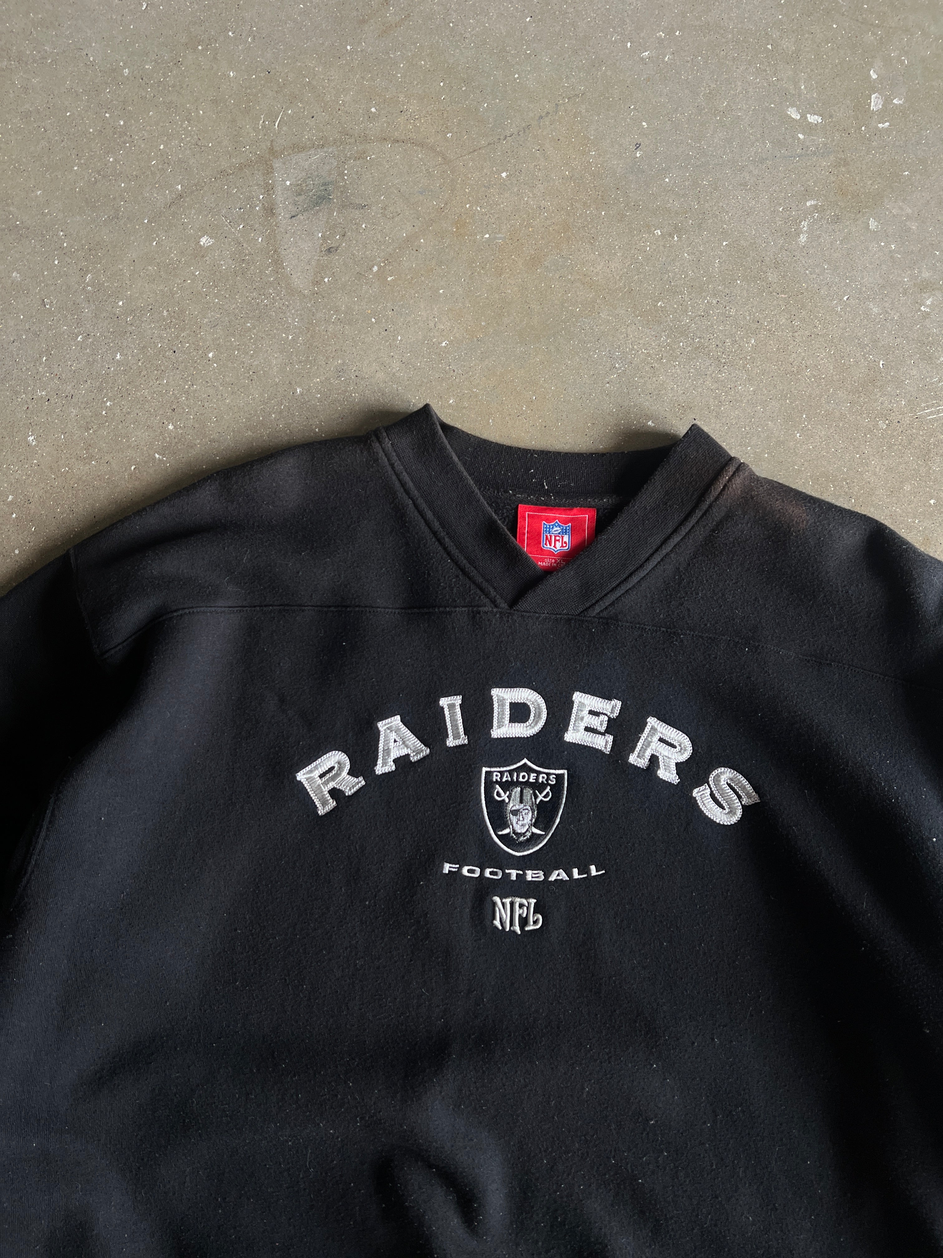 Vintage Black Raiders Spellout Crew - L