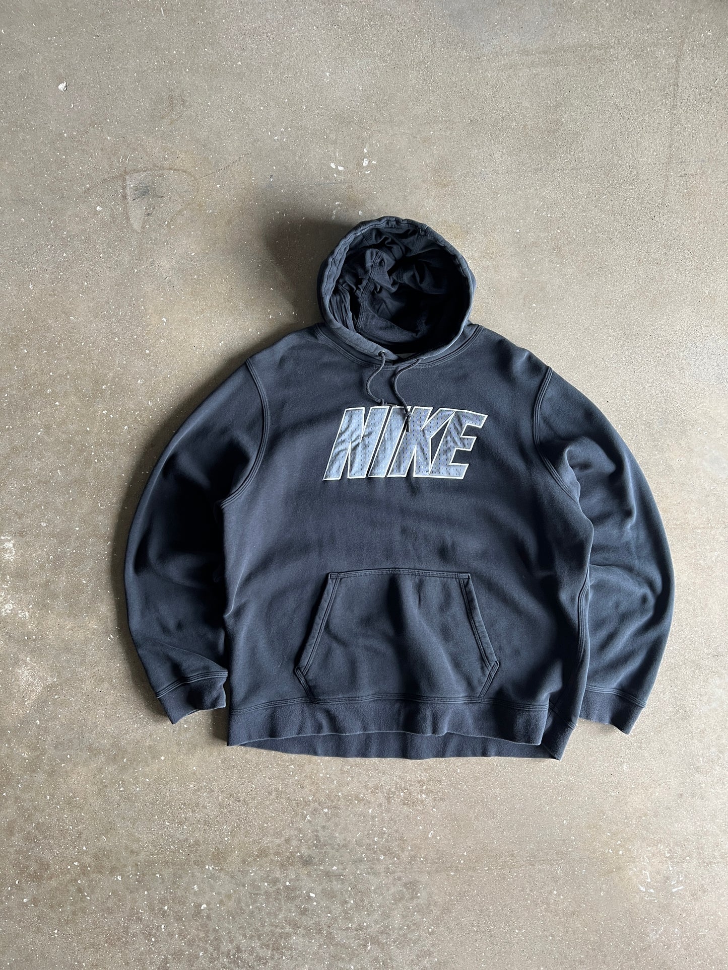 Vintage Faded Black Nike Spellout Hoodie - XXL